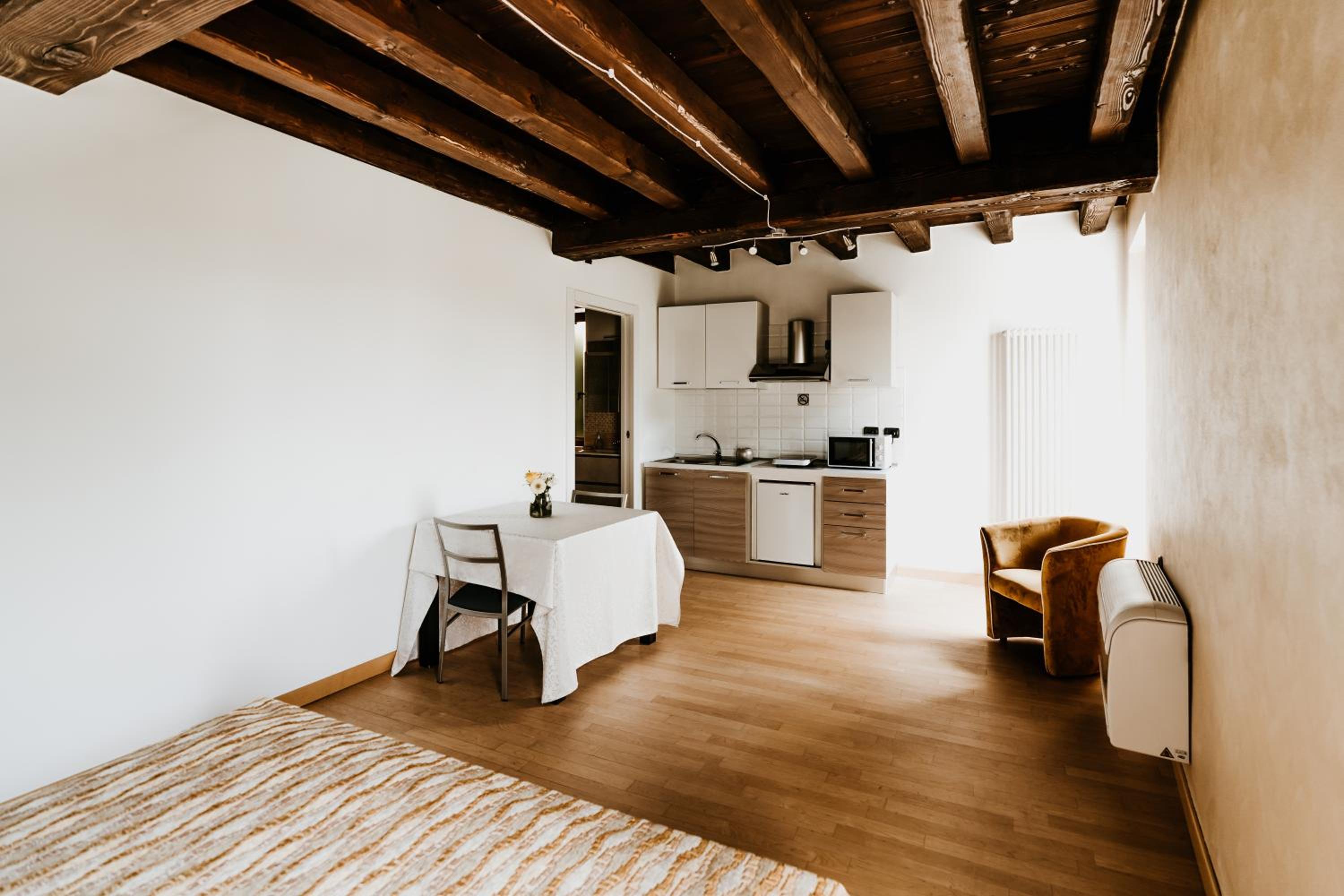 Apartment with Garden View
