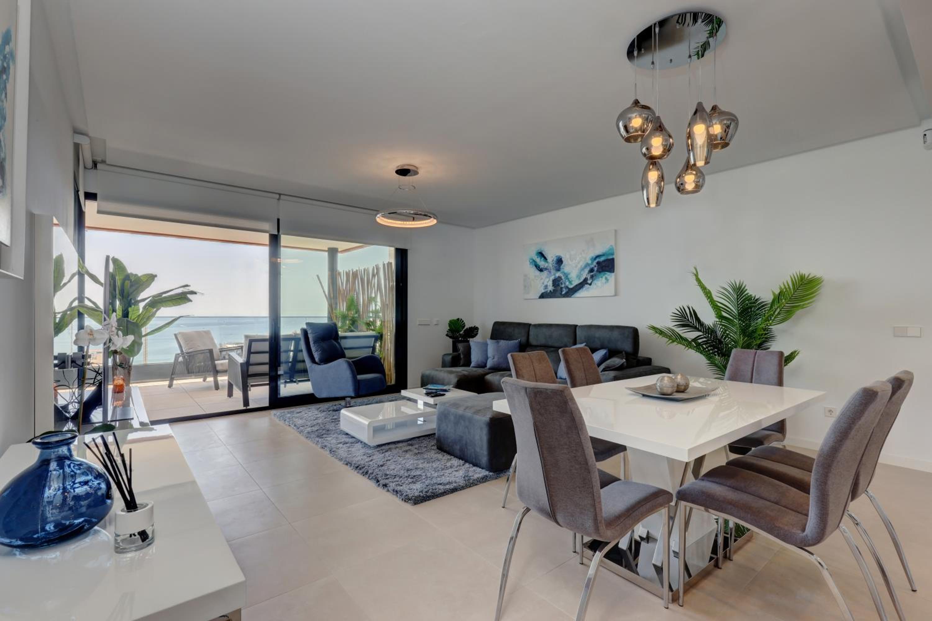 Apartamento con vista al mar
