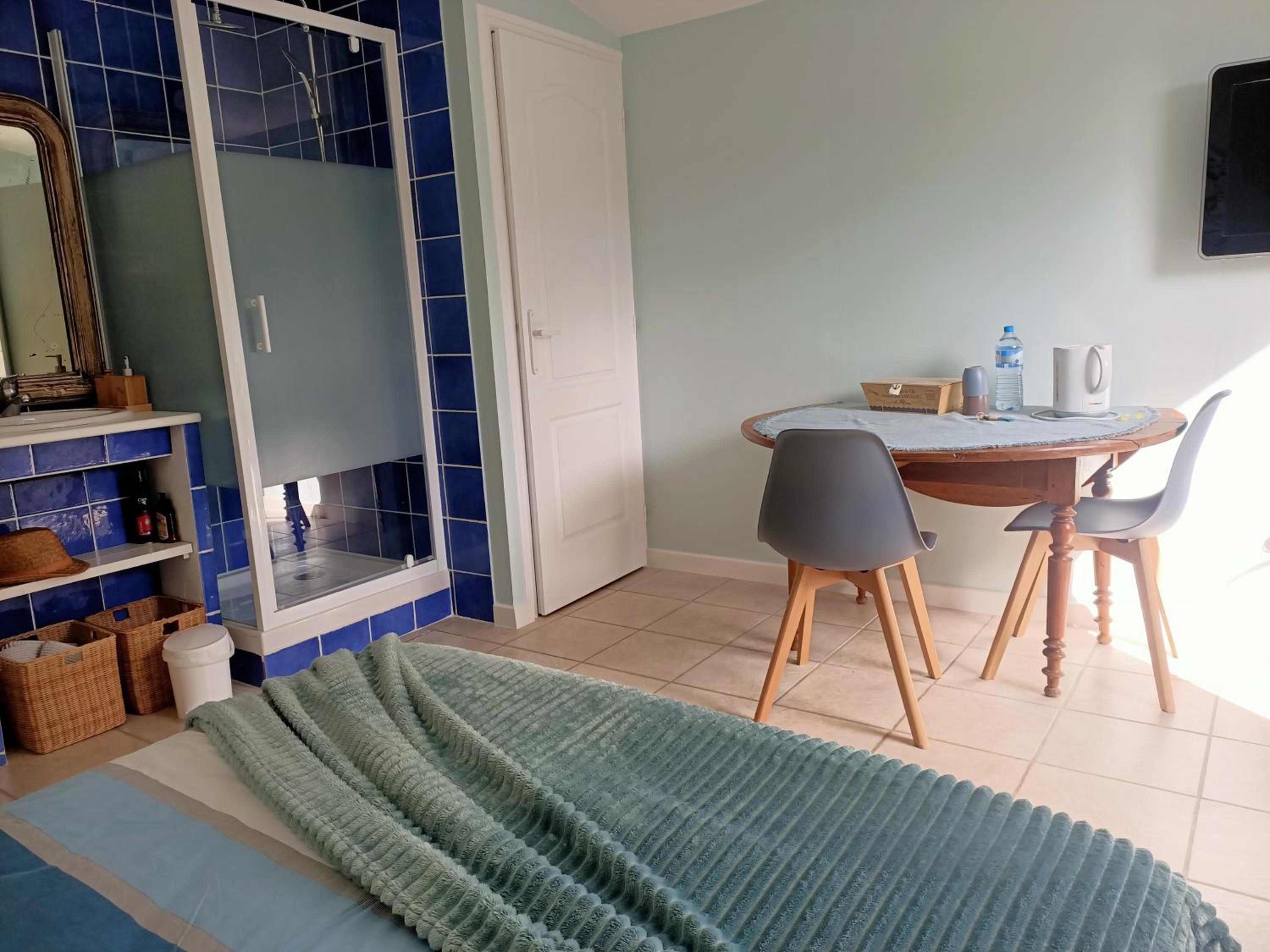 Double Room with Private Bathroom photo 3