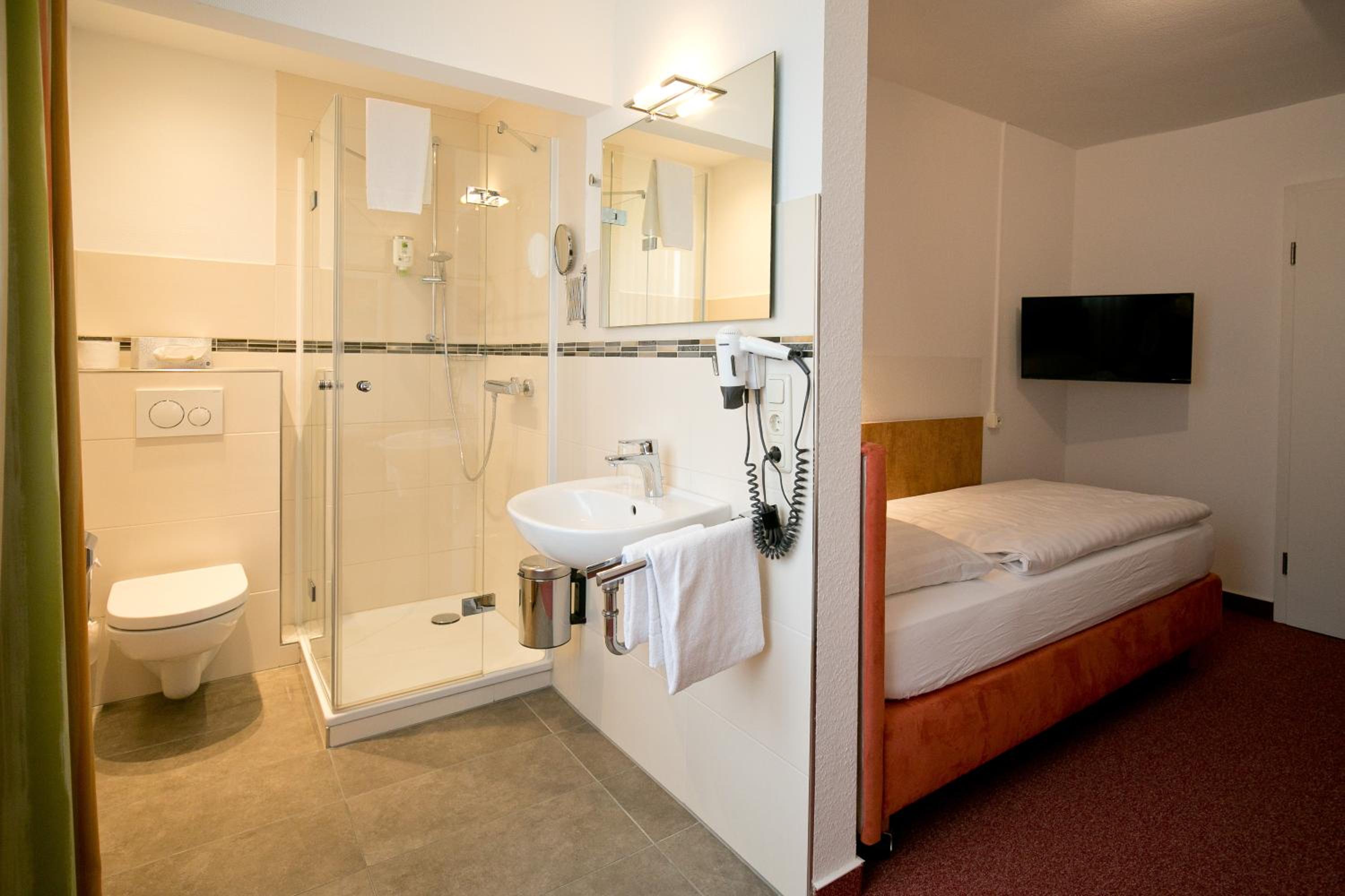 Single Room photo 2