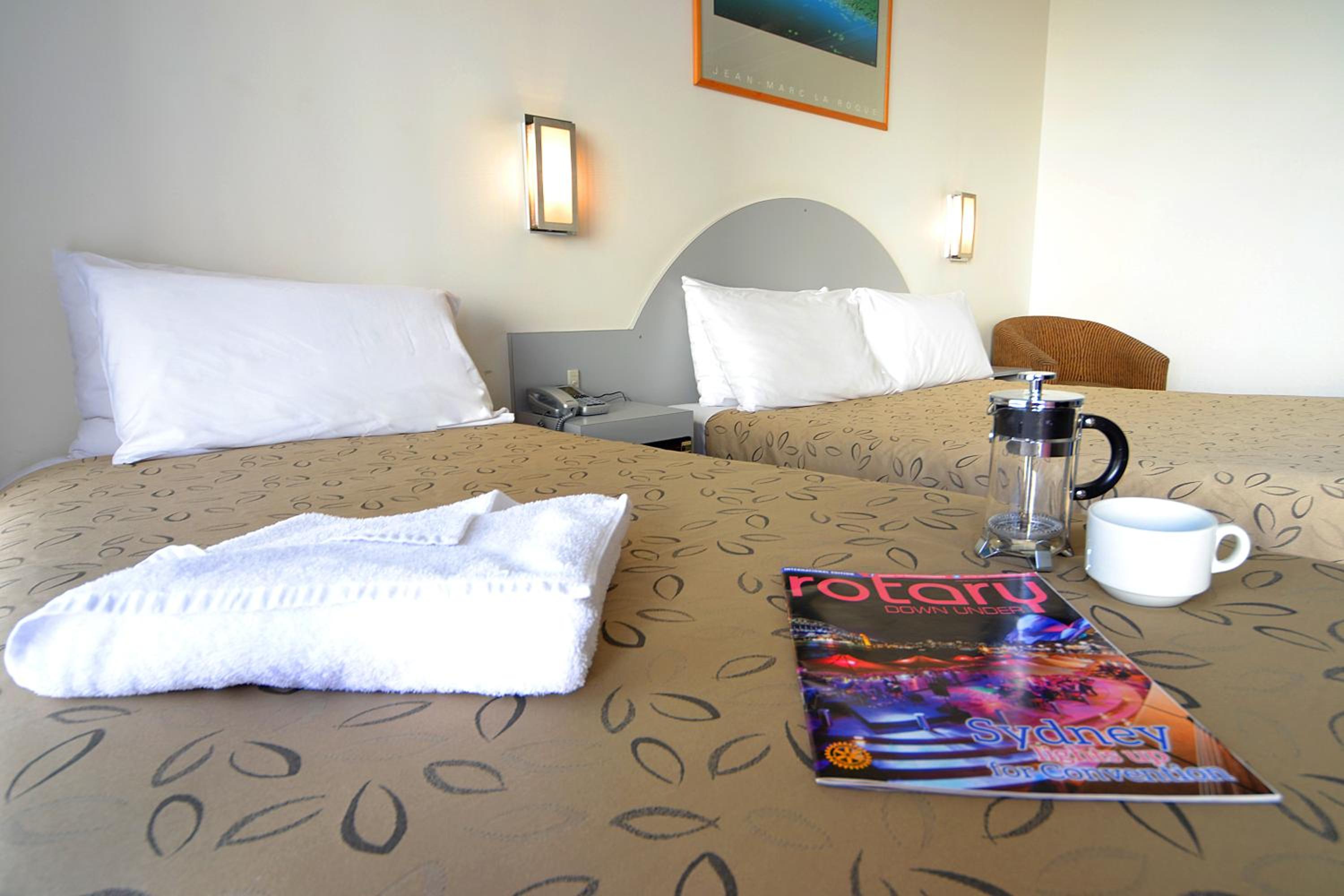 Queen and Single Room - Photo 6