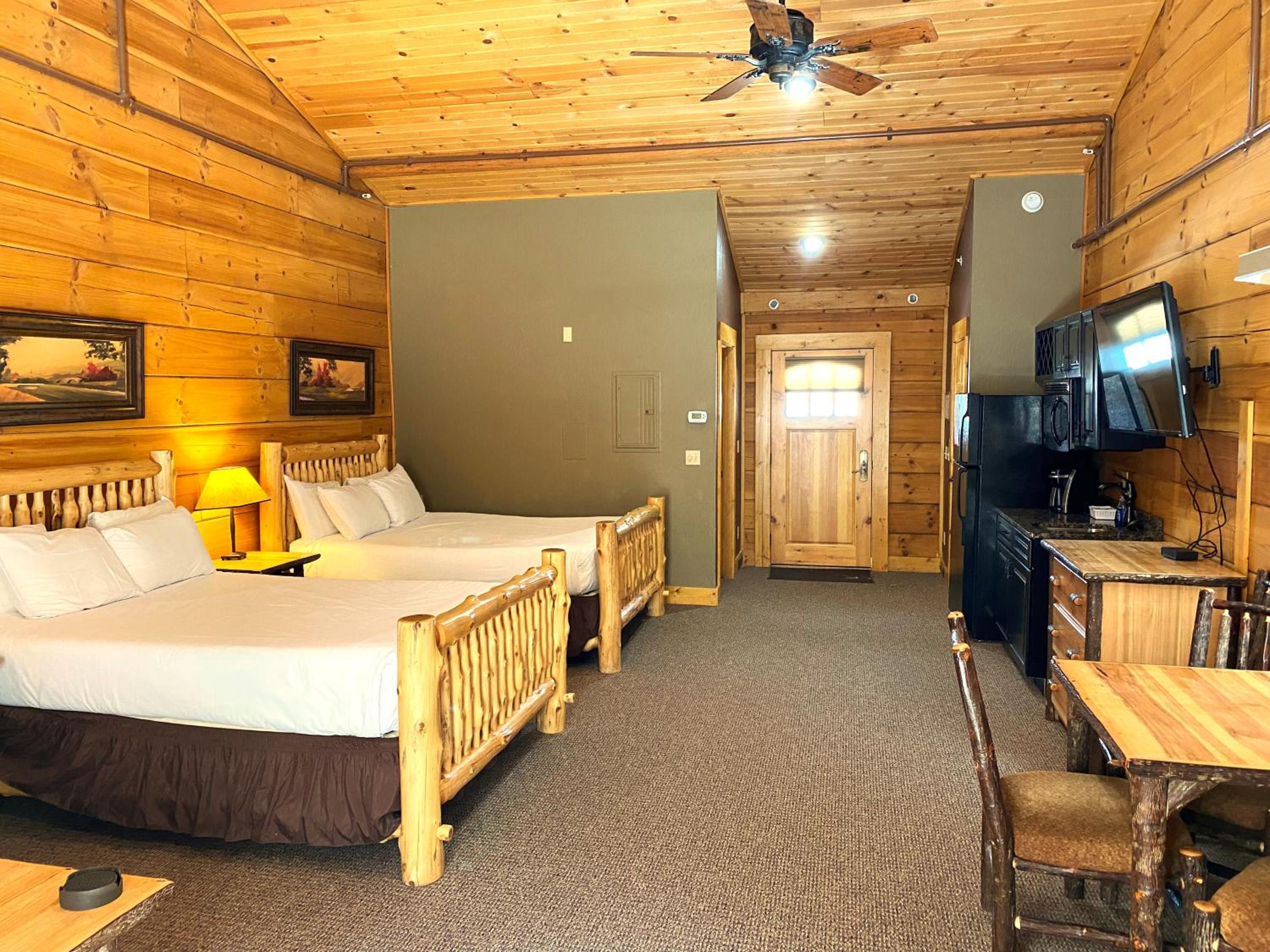 One-Bedroom Chalet - Pet Friendly