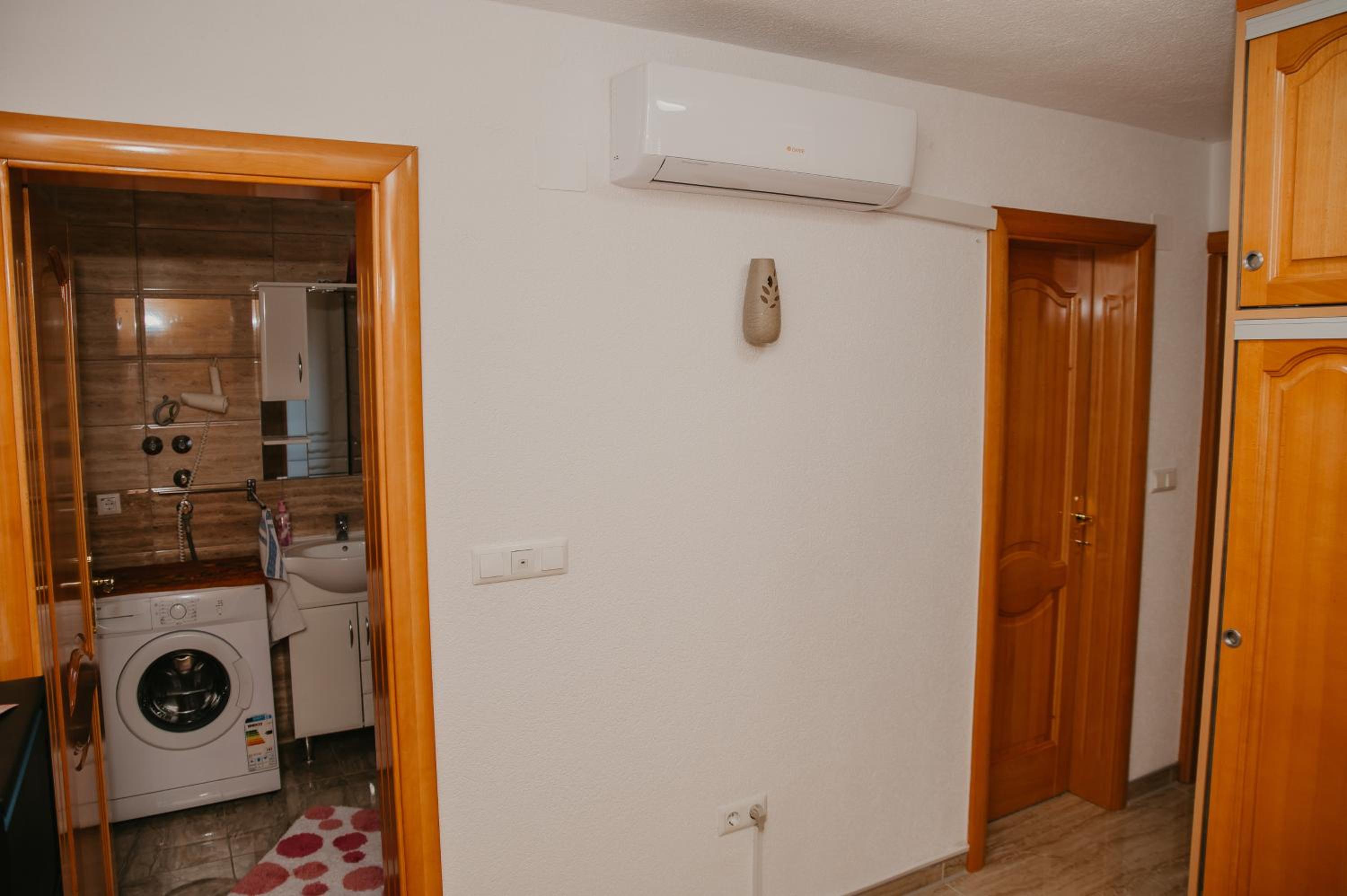 Deluxe Double Room with Balcony photo 3