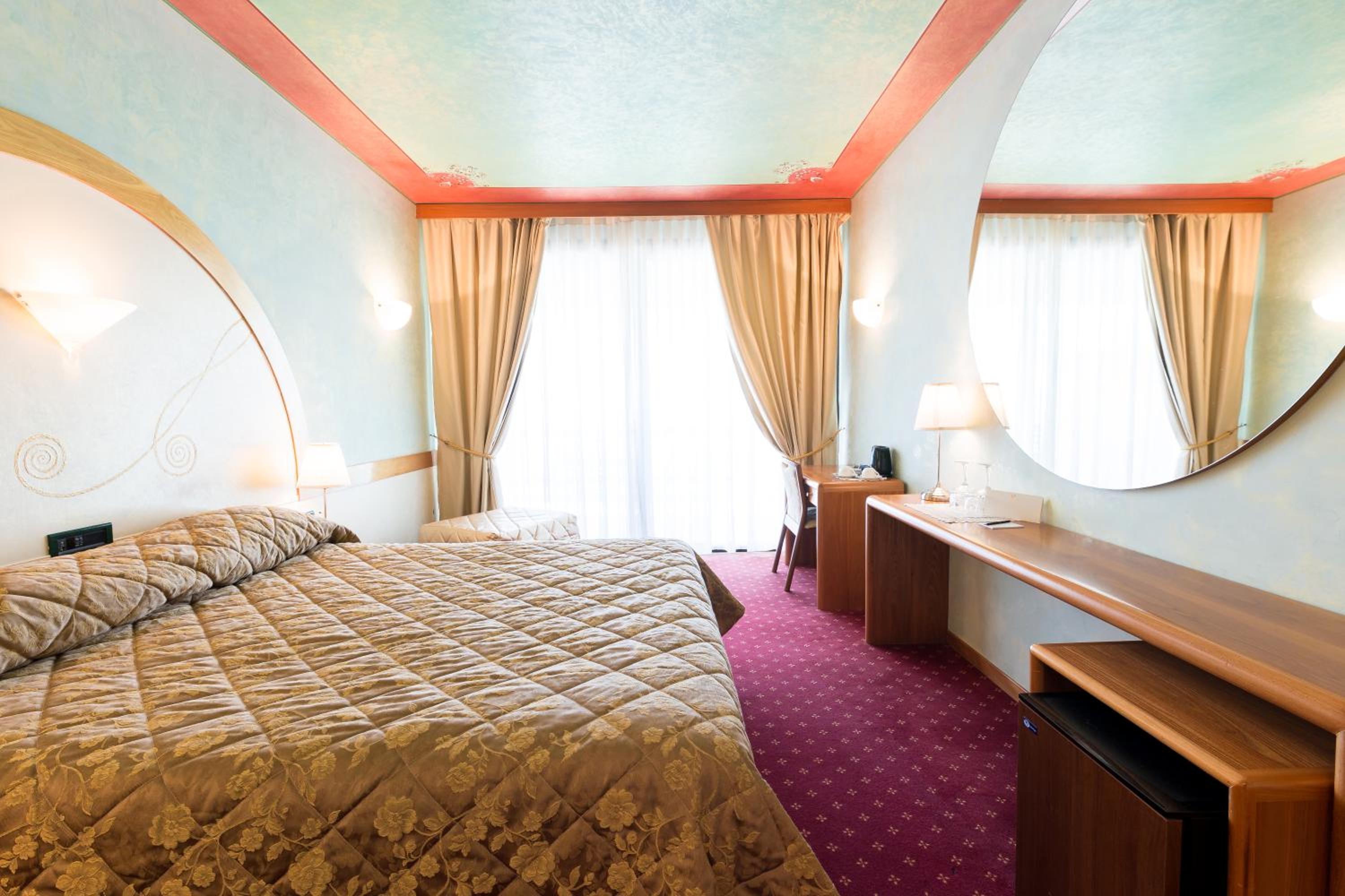 Superior Double Room with Lake View