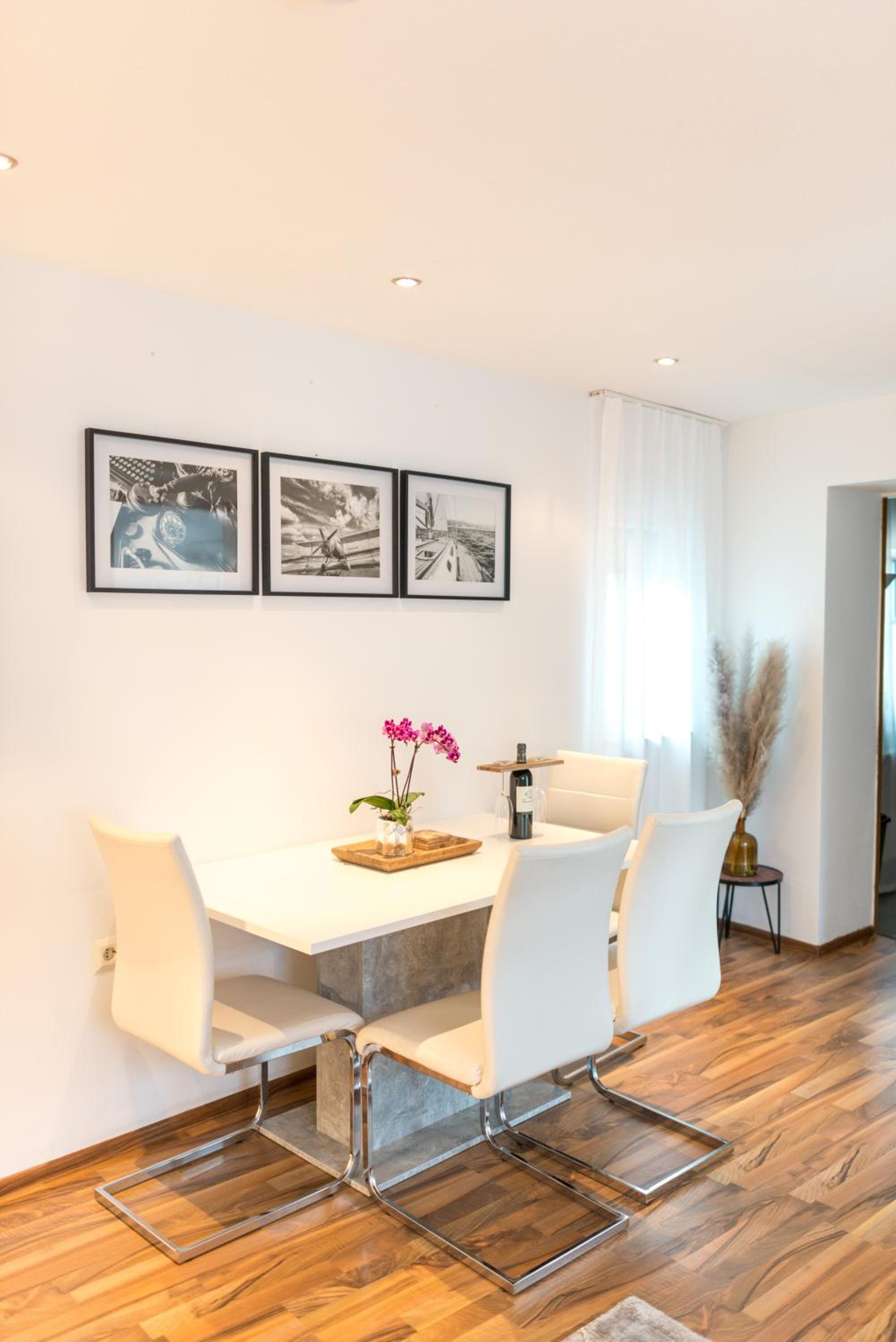 Apartment with Terrace - Photo 15
