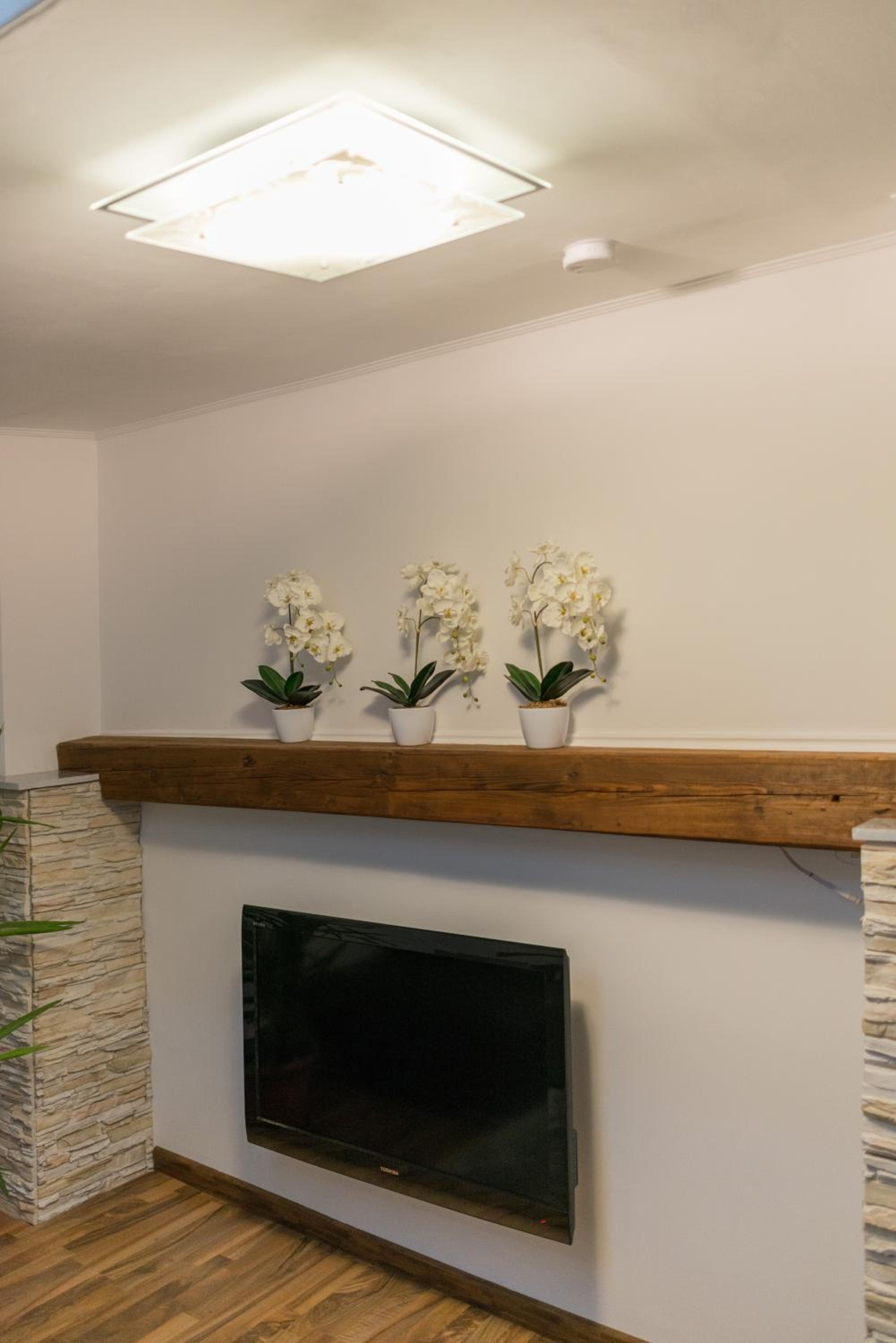 Apartment with Terrace - Photo 28