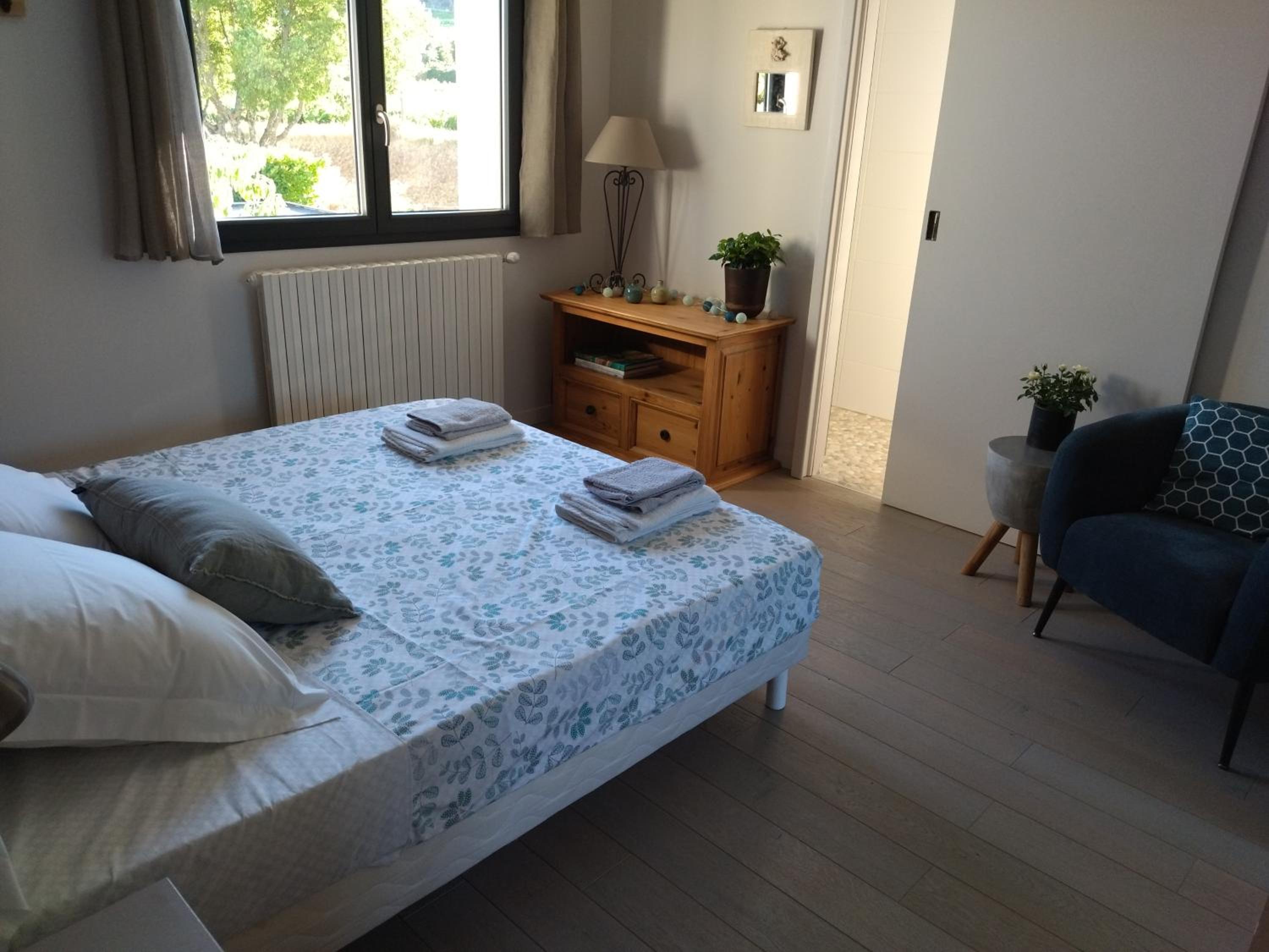 Double Room with Private Bathroom - Photo 3