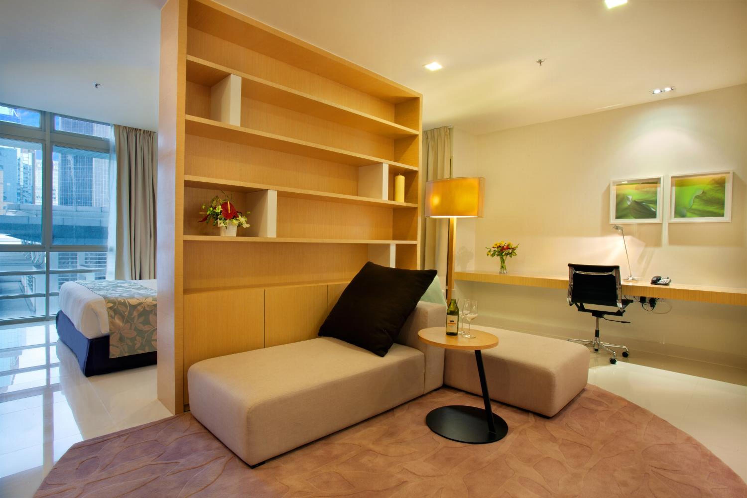 One-Bedroom Suite thumbnail 5