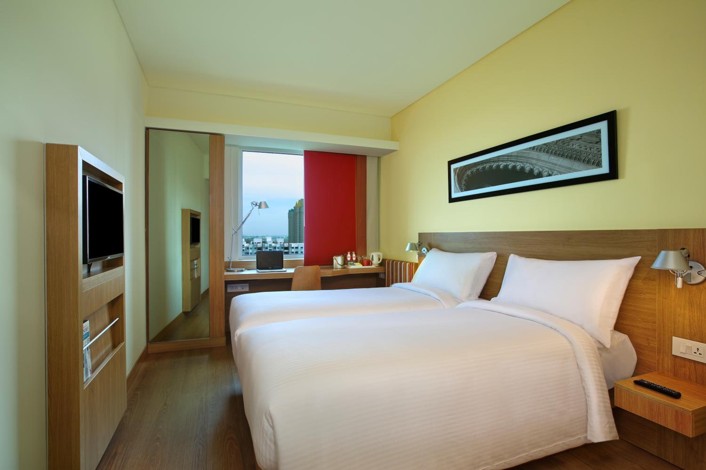 Standard Room Twin Bed - Photo 1
