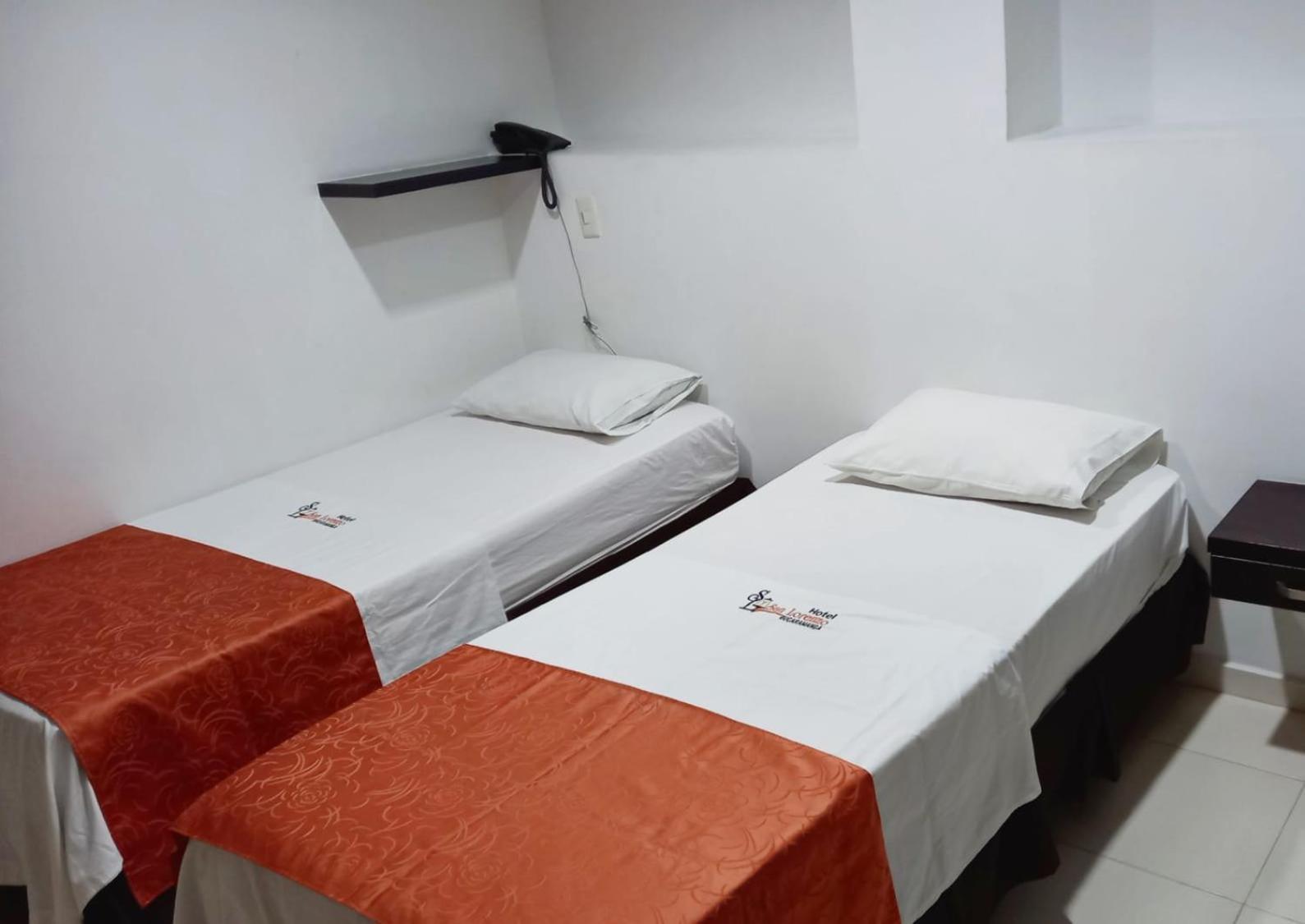 Double or Twin Room photo 3