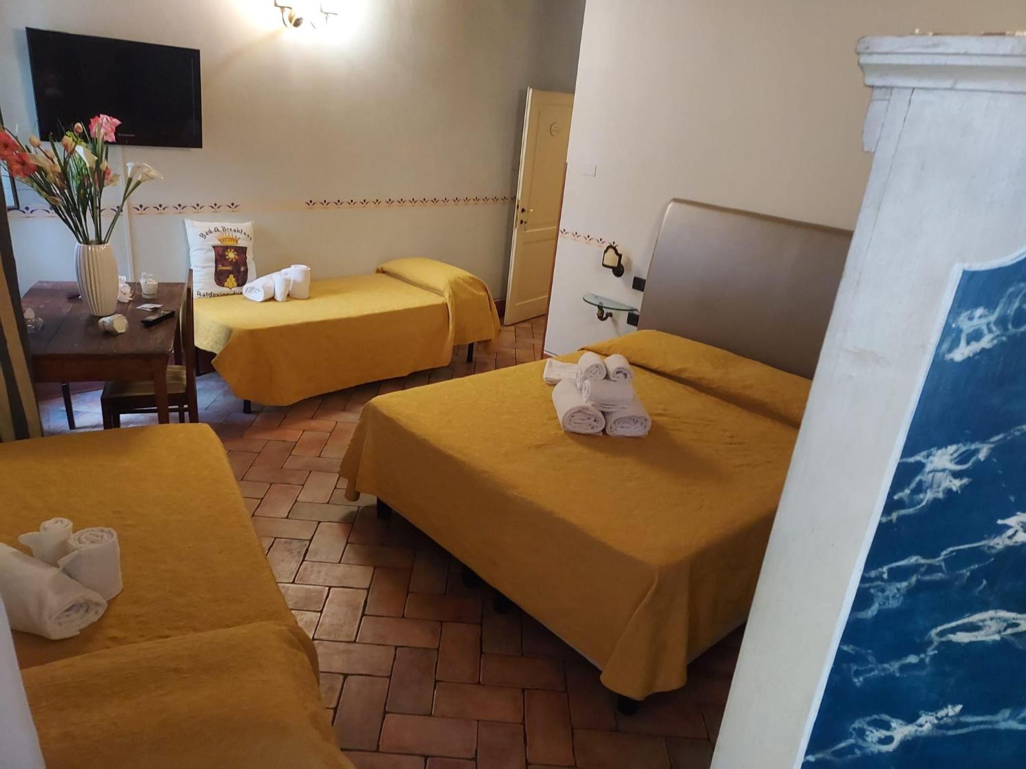 Quadruple Room - Photo 3