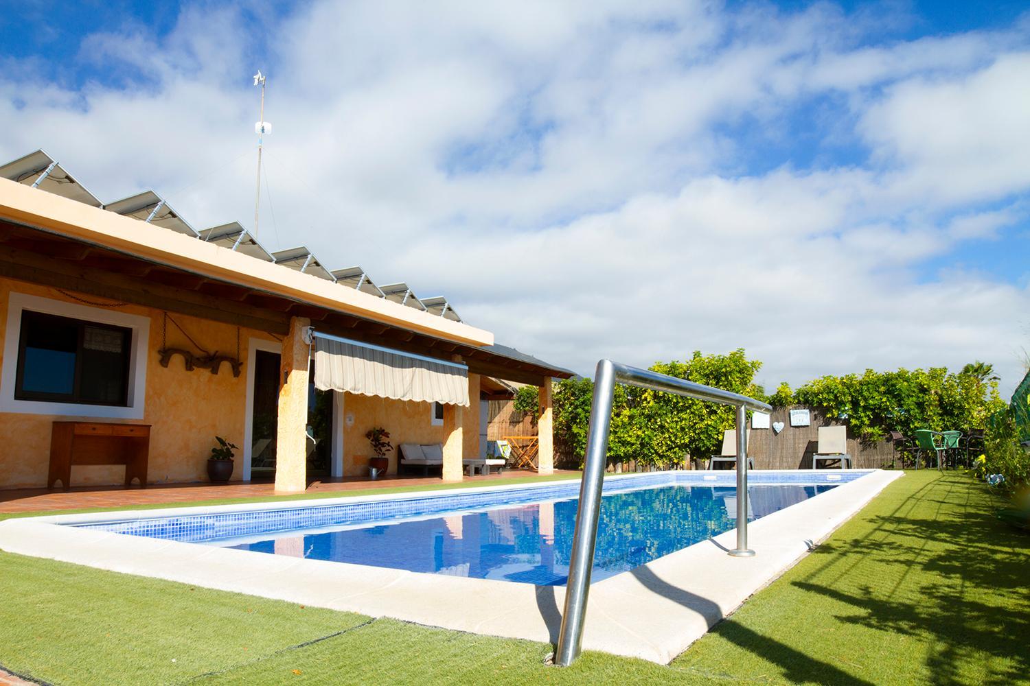 Apartment with Pool View  photo 3