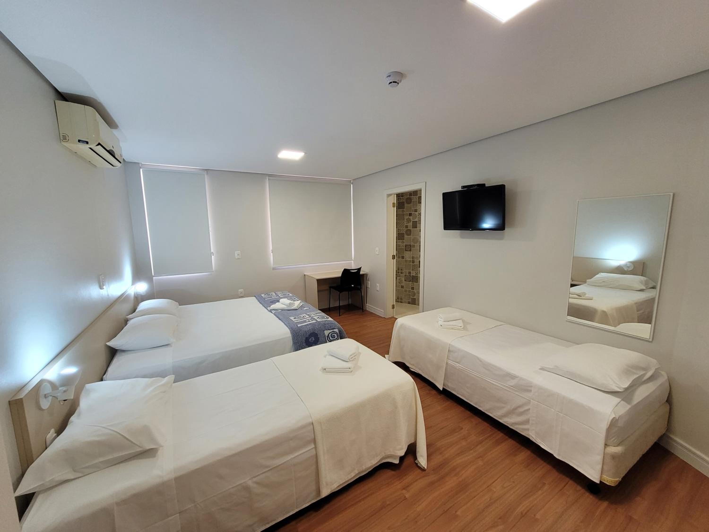 Superior Quadruple Room photo 3