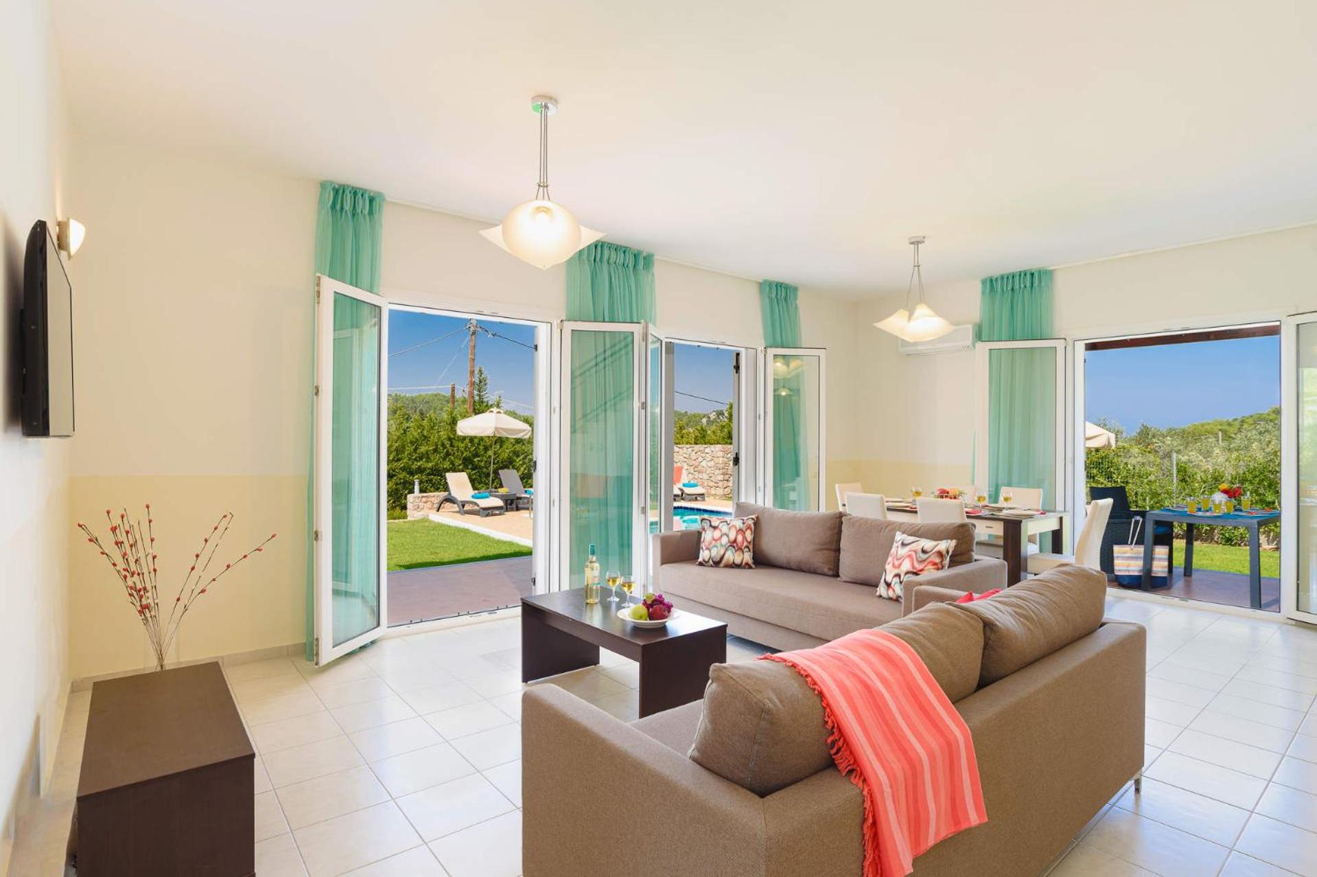 Three-Bedroom Villa photo 1