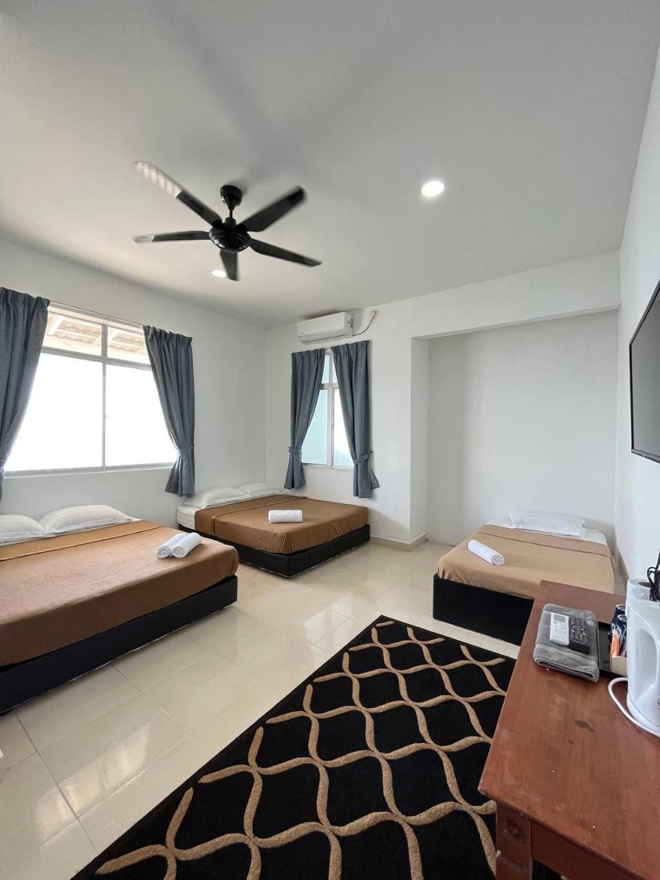 Family Room with Sea View - Photo 2