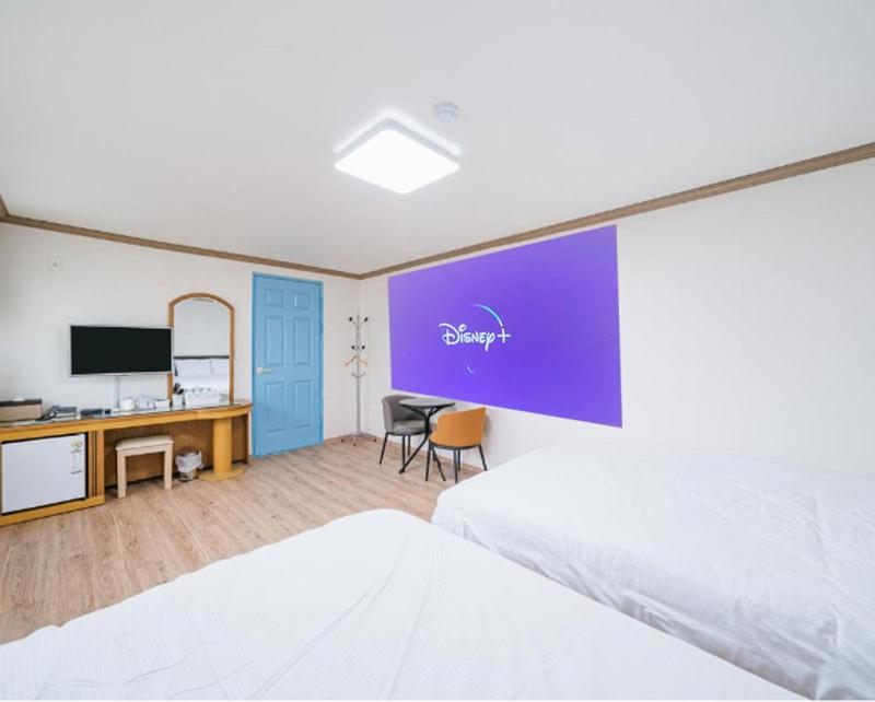 Two-Bedroom Suite