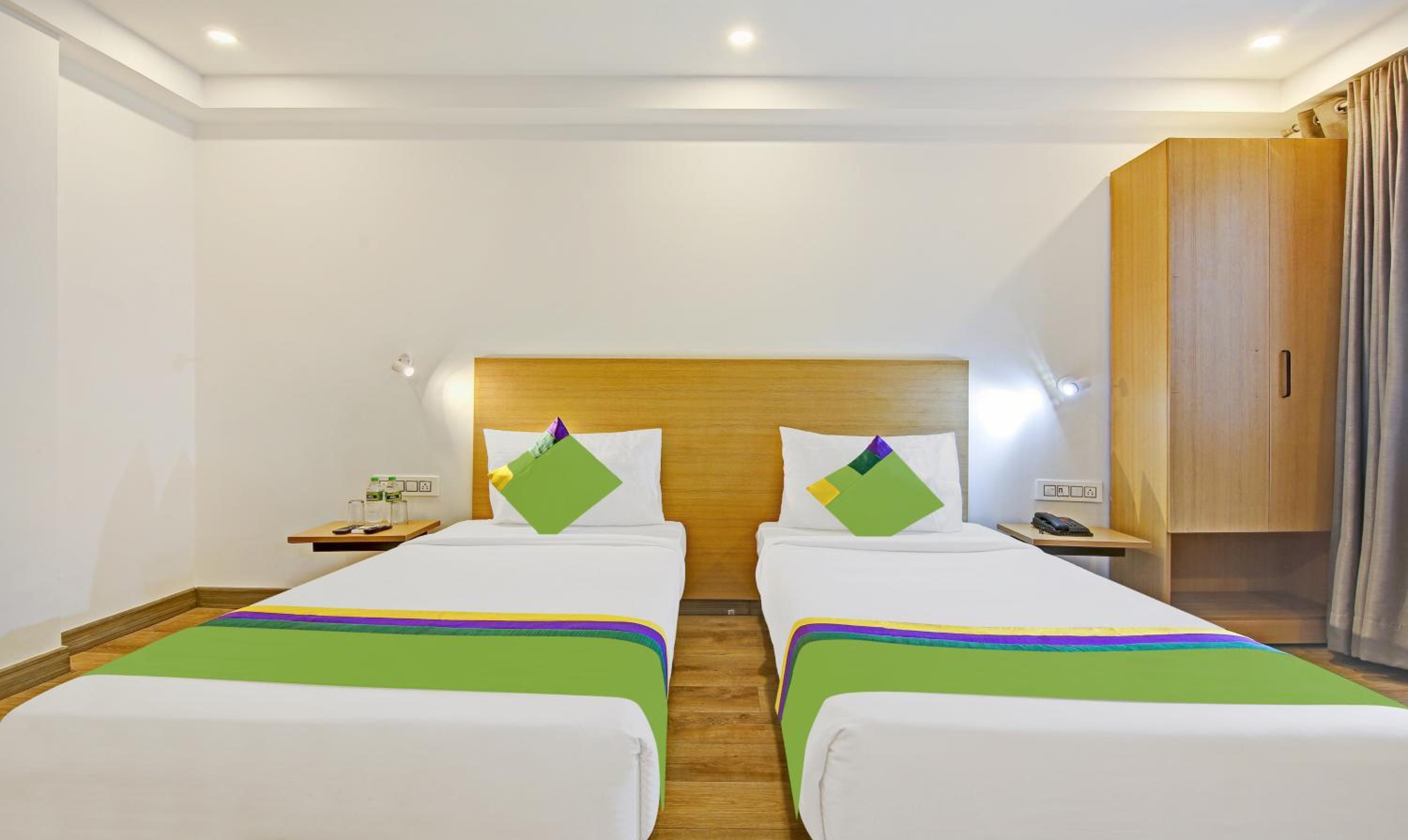 Deluxe Double Room - Photo 10
