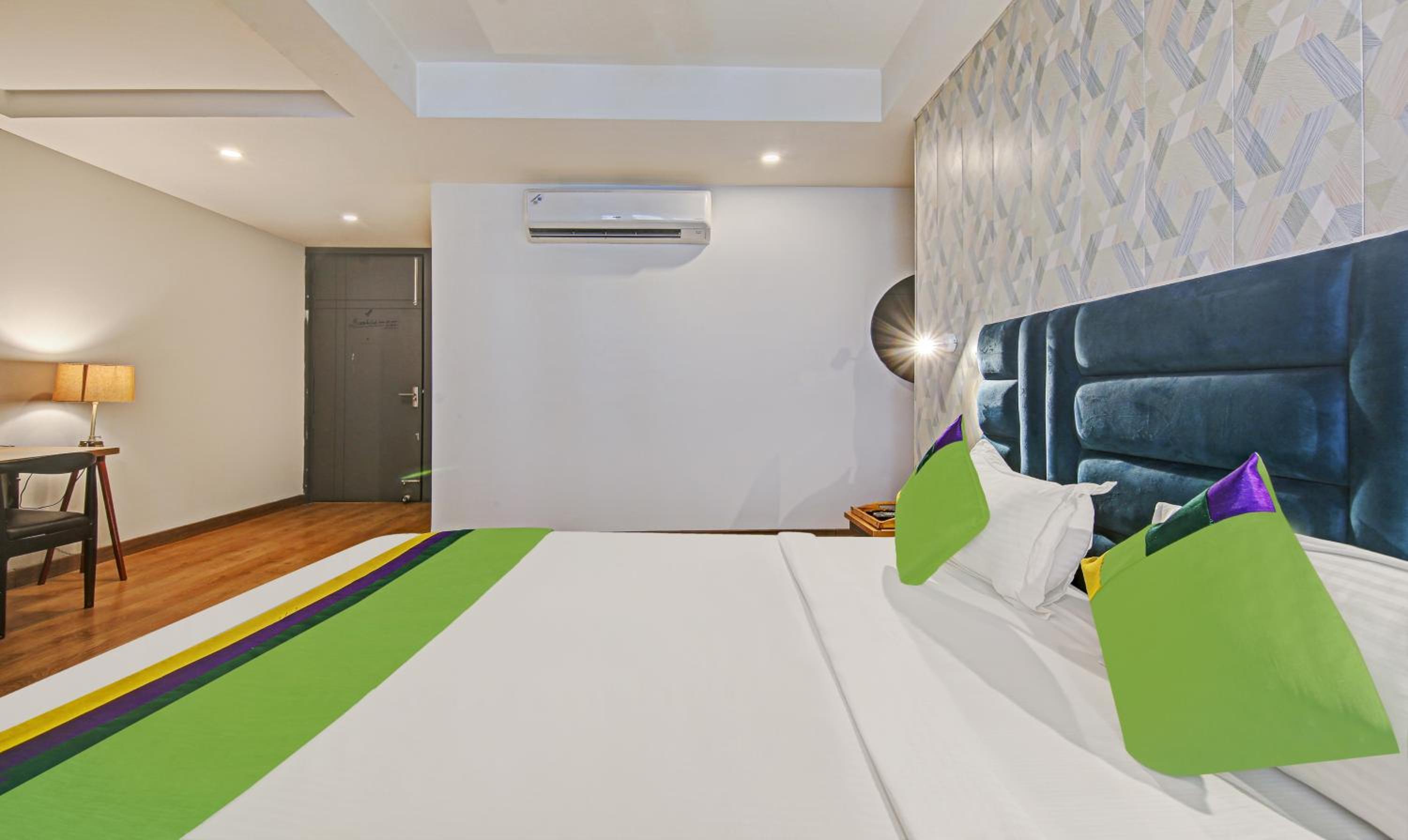 Deluxe Double Room - Photo 2