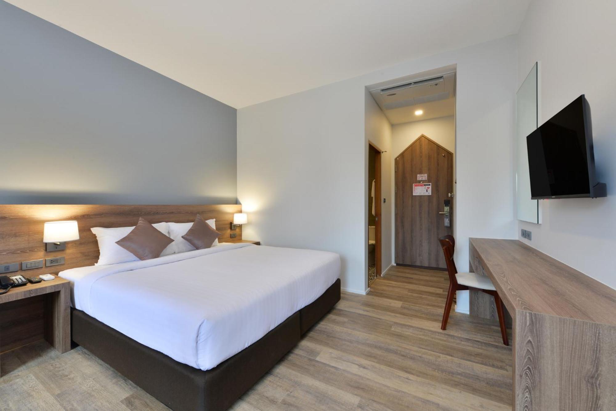 Deluxe King Room