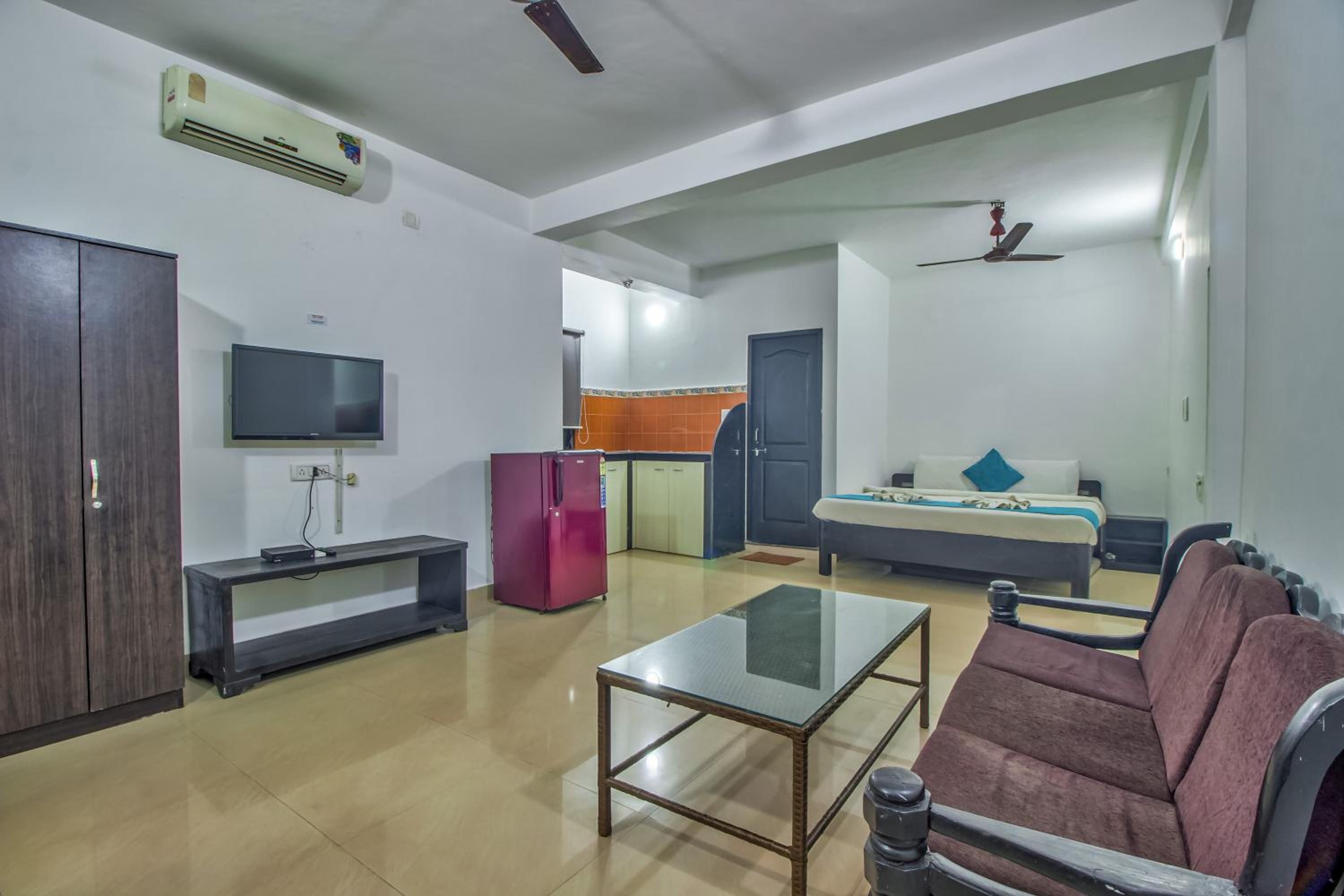 King Studio with Sofa Bed - Photo 25