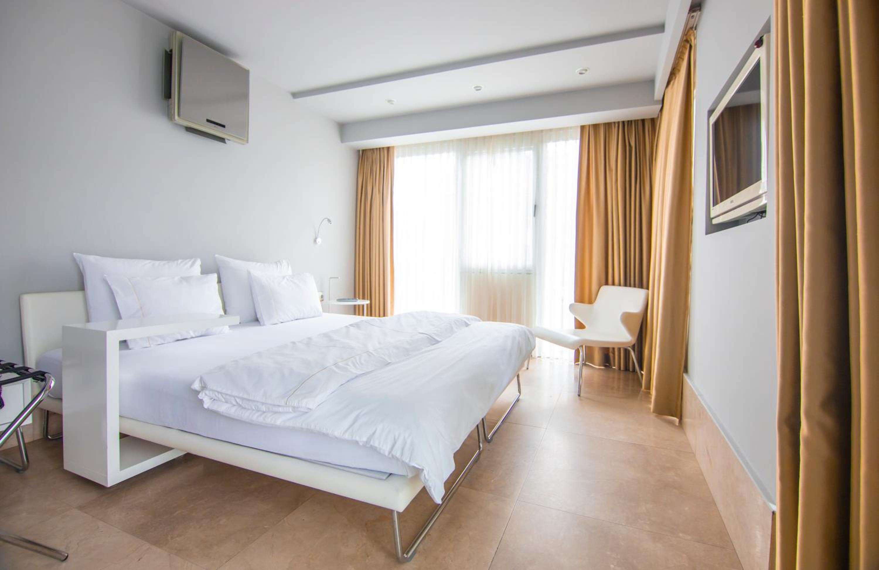 Standard Double Room with Garden View - Photo 1