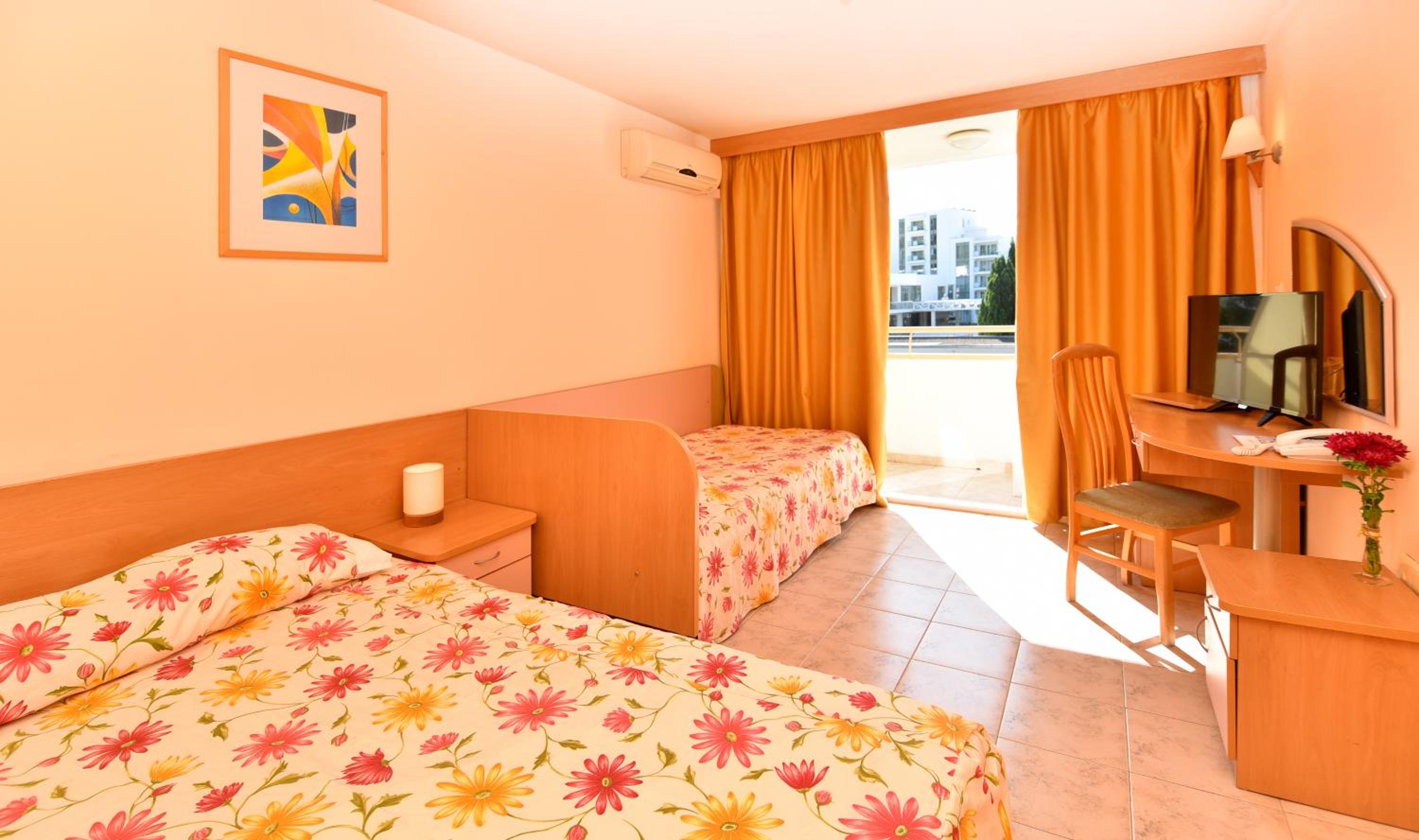 Double or Twin Room photo 1