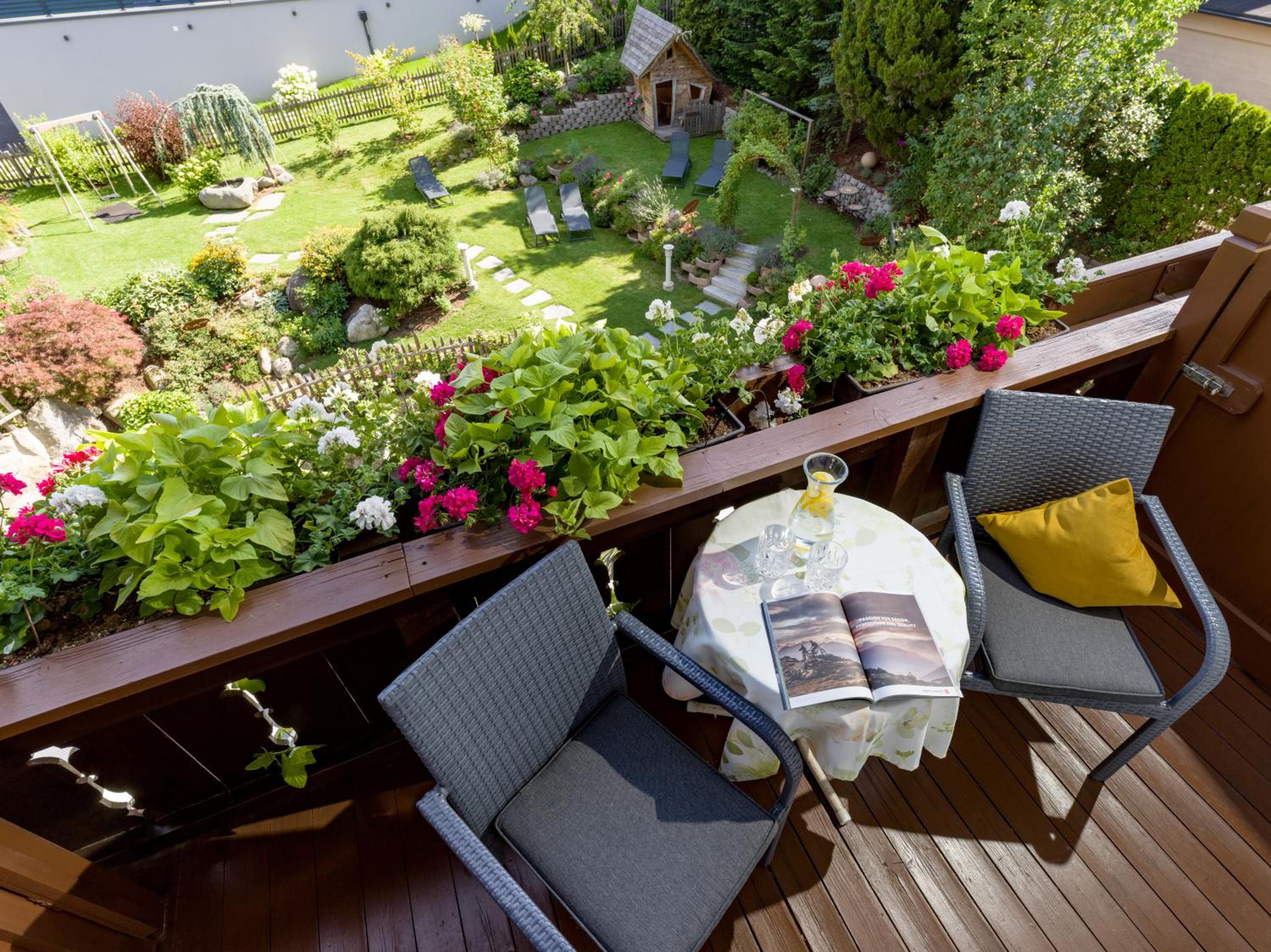 Deluxe Double Room with Balcony - Photo 5