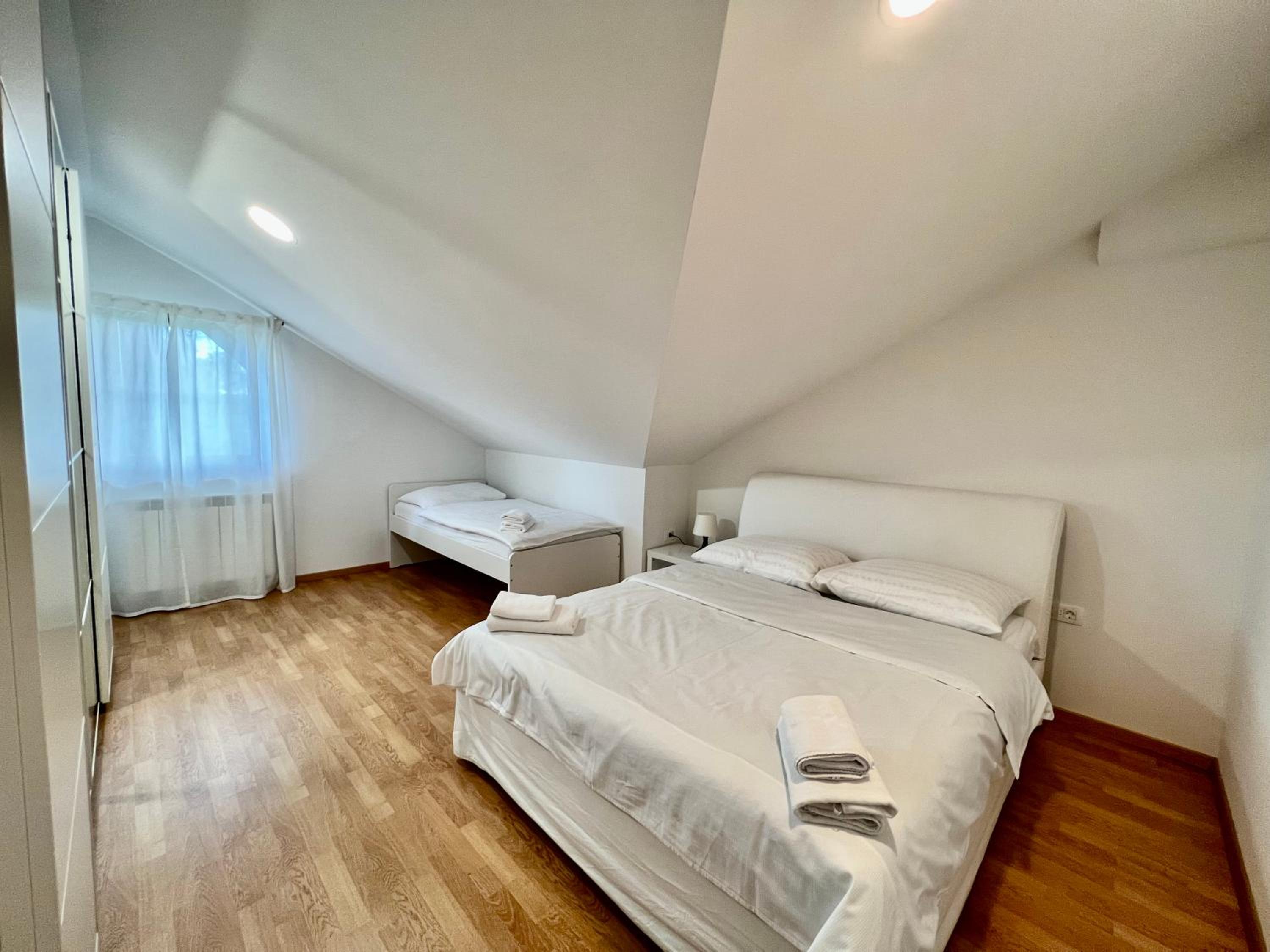 1-Bedroom Apartment photo 1