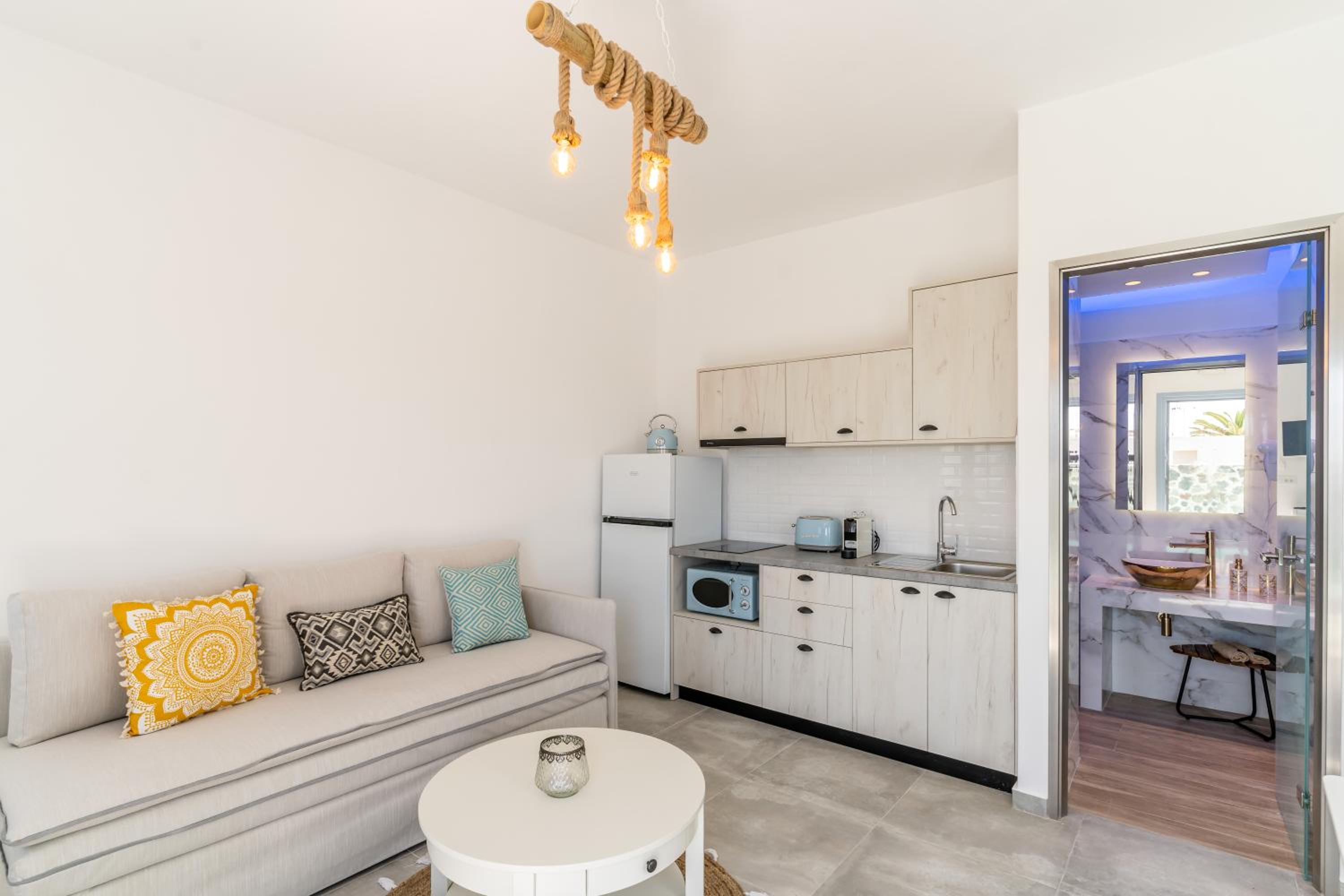 Suite with Private Heated Pool - Photo 4