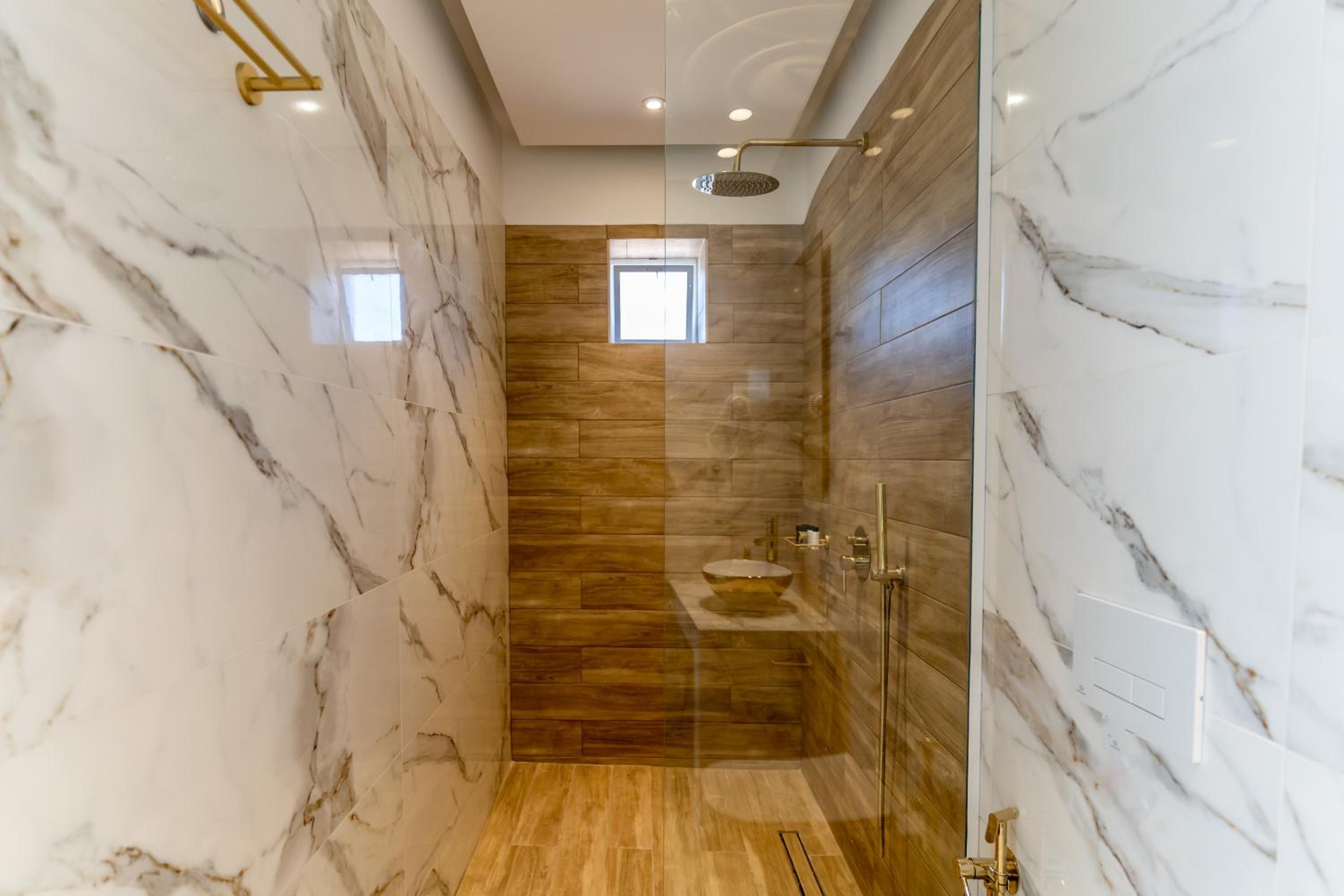 Suite with Private Heated Pool - Photo 6