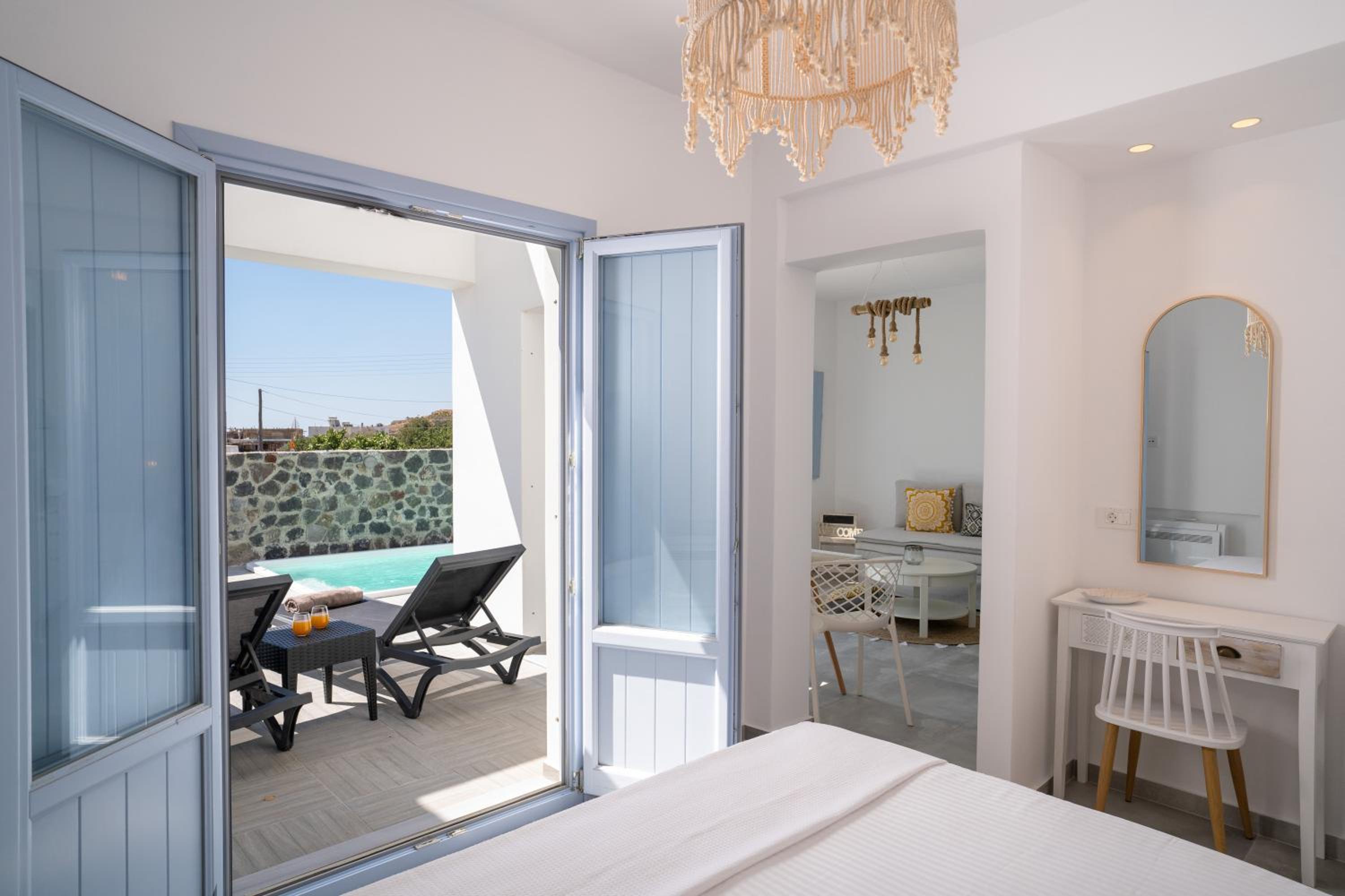 Suite with Private Heated Pool - Photo 20