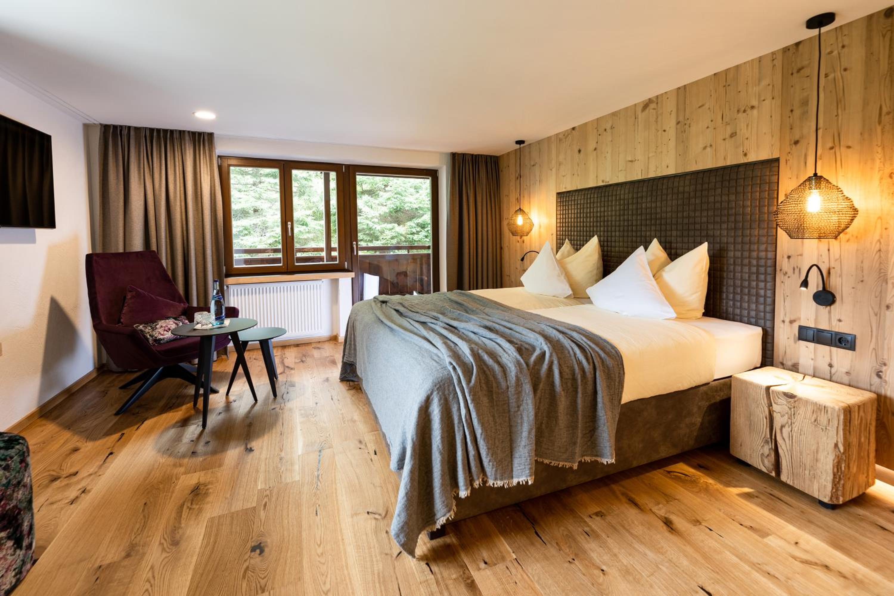 Superior Double Room with Balcony - Photo 3