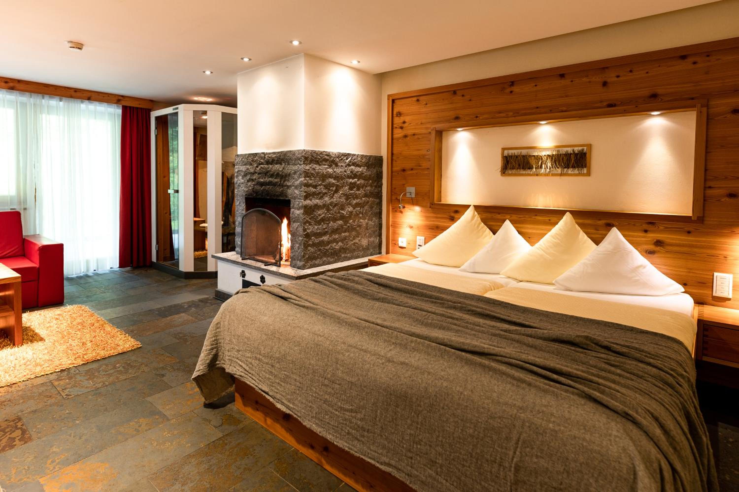 Deluxe Suite - Photo 1