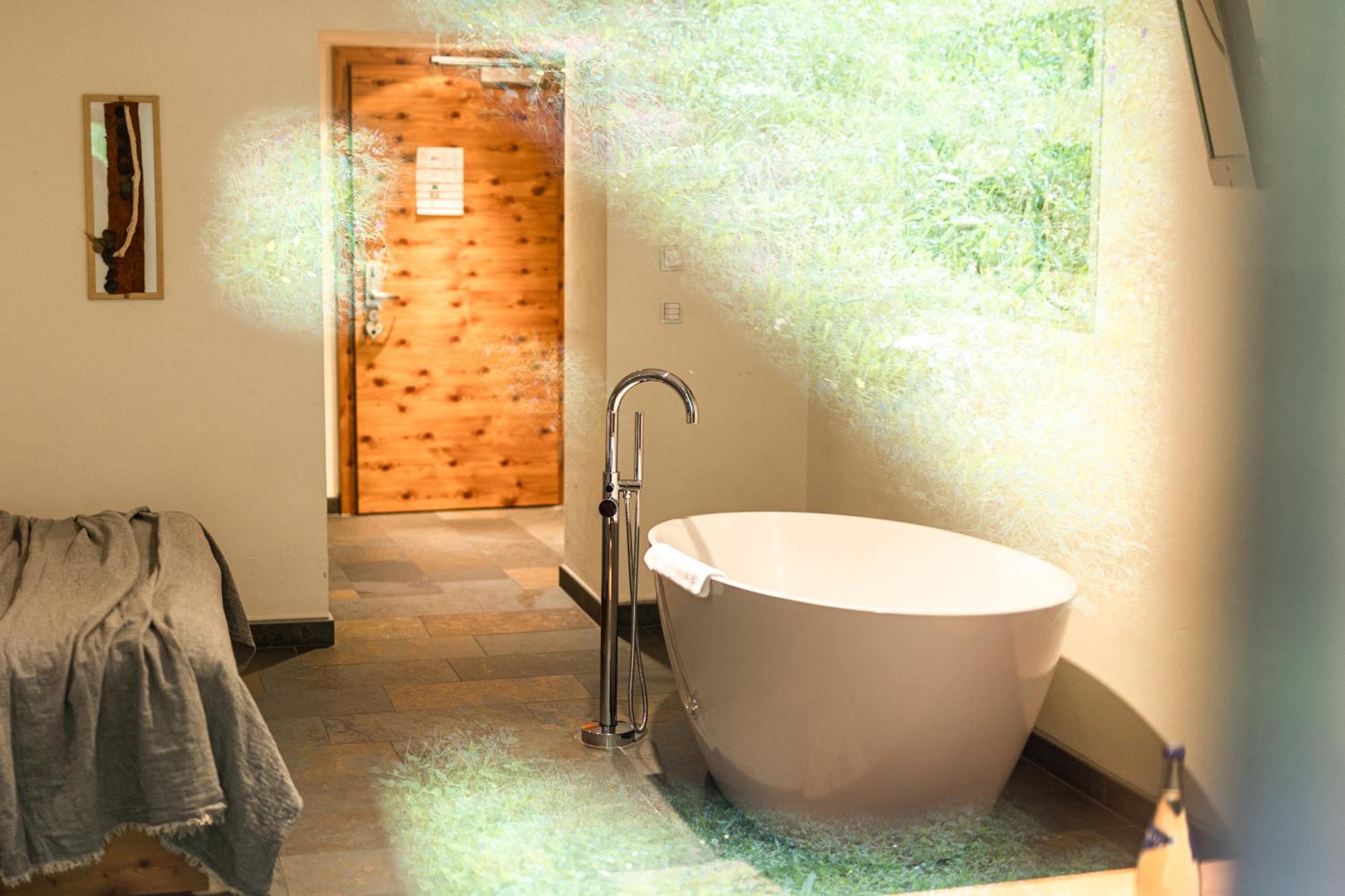 Deluxe Suite - Photo 4