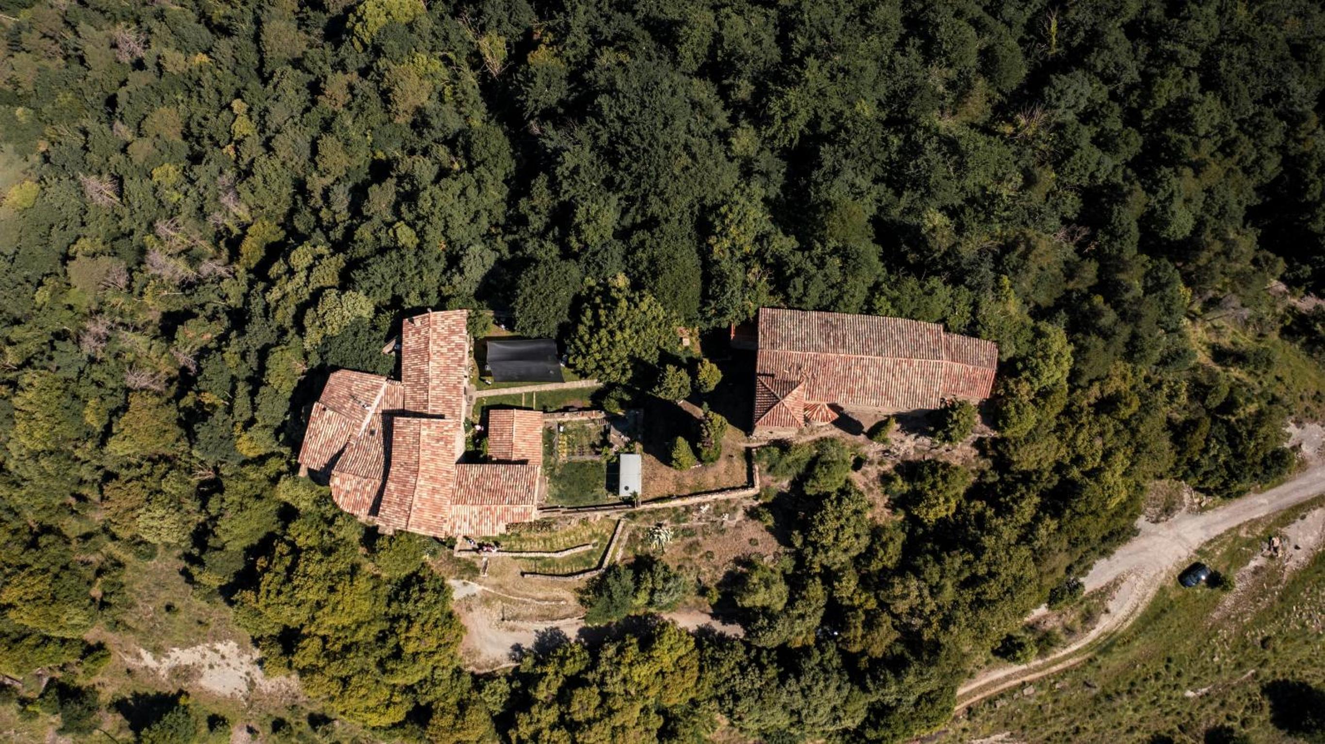 Eight-Bedroom Castle photo 3