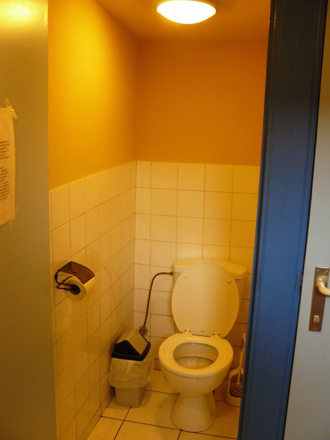 Cabin on Boat - Photo 11