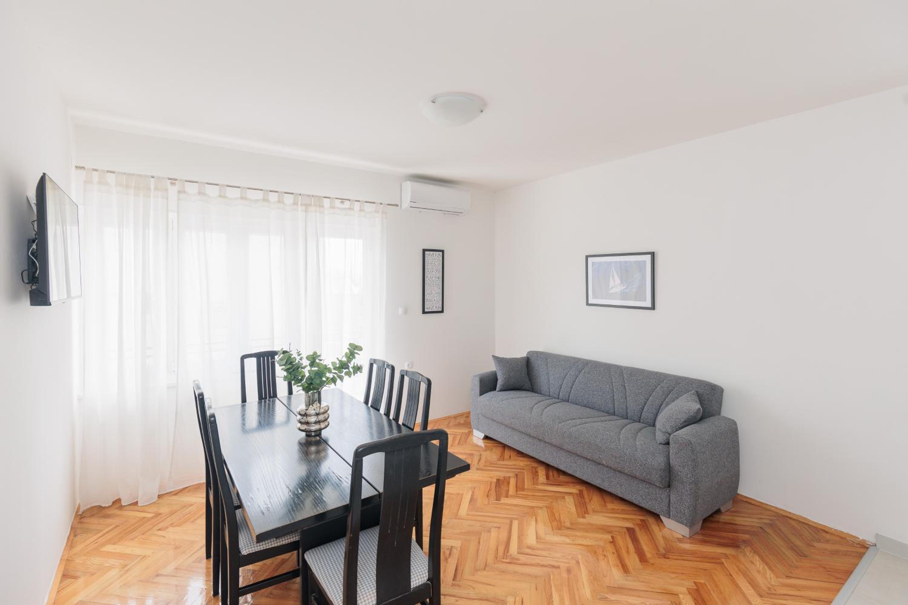 Three-Bedroom Apartment - Photo 14
