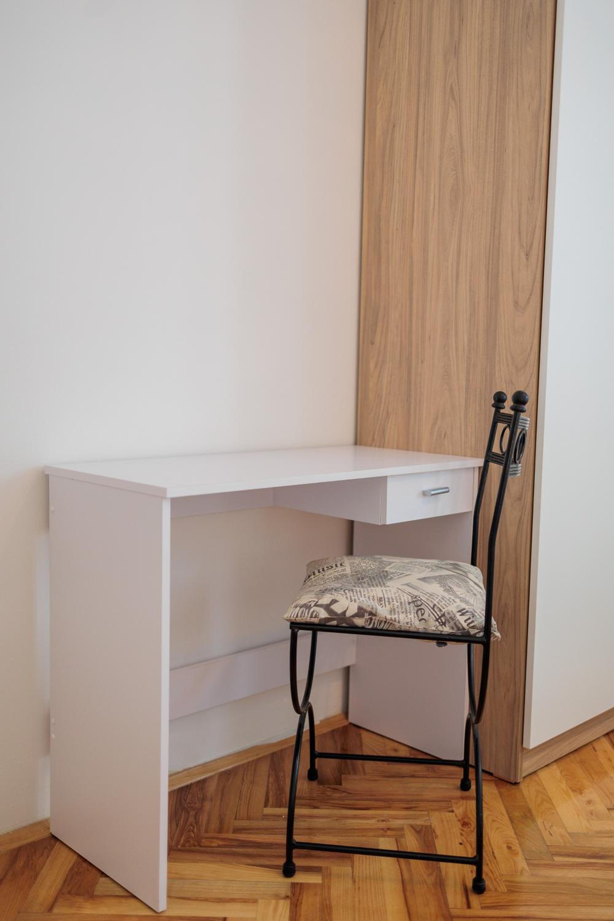 Three-Bedroom Apartment - Photo 23