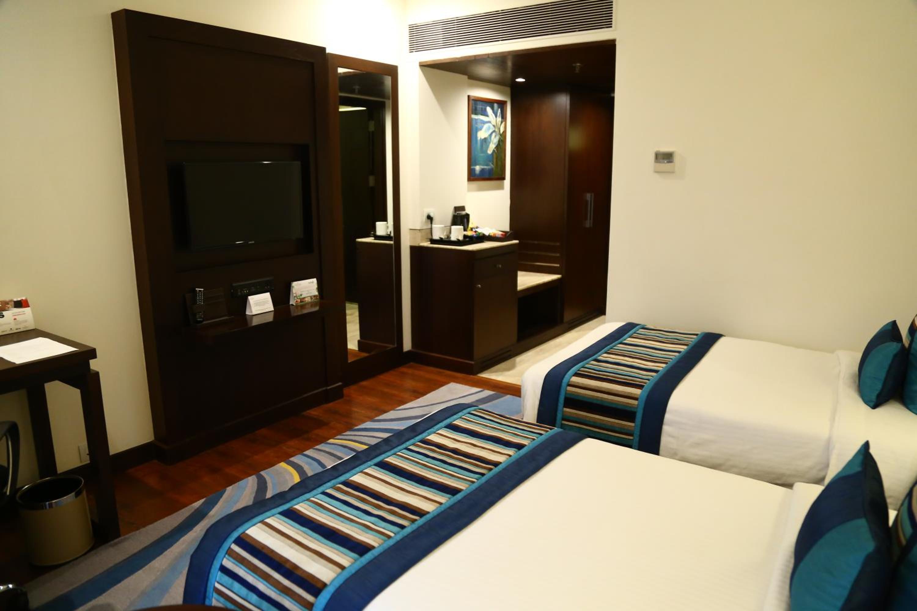 Deluxe Twin Room photo 2