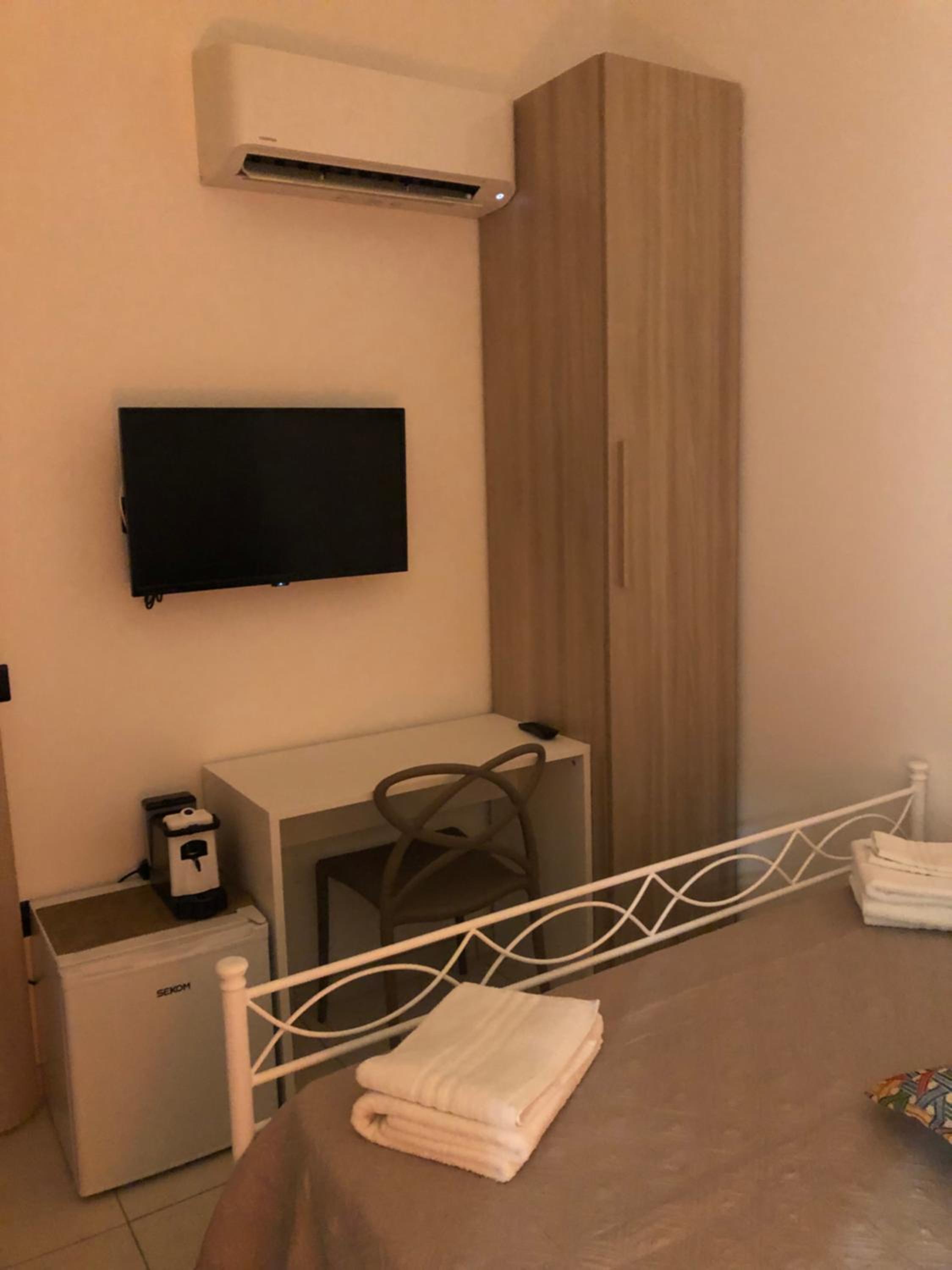Single Room photo 1