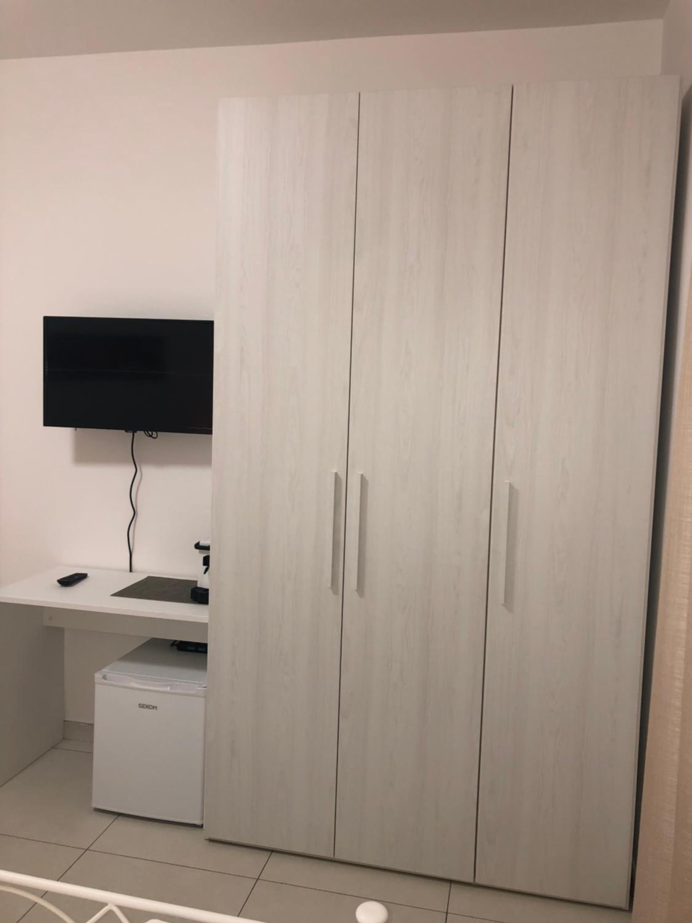 Studio Apartment with One Double Bed photo 2