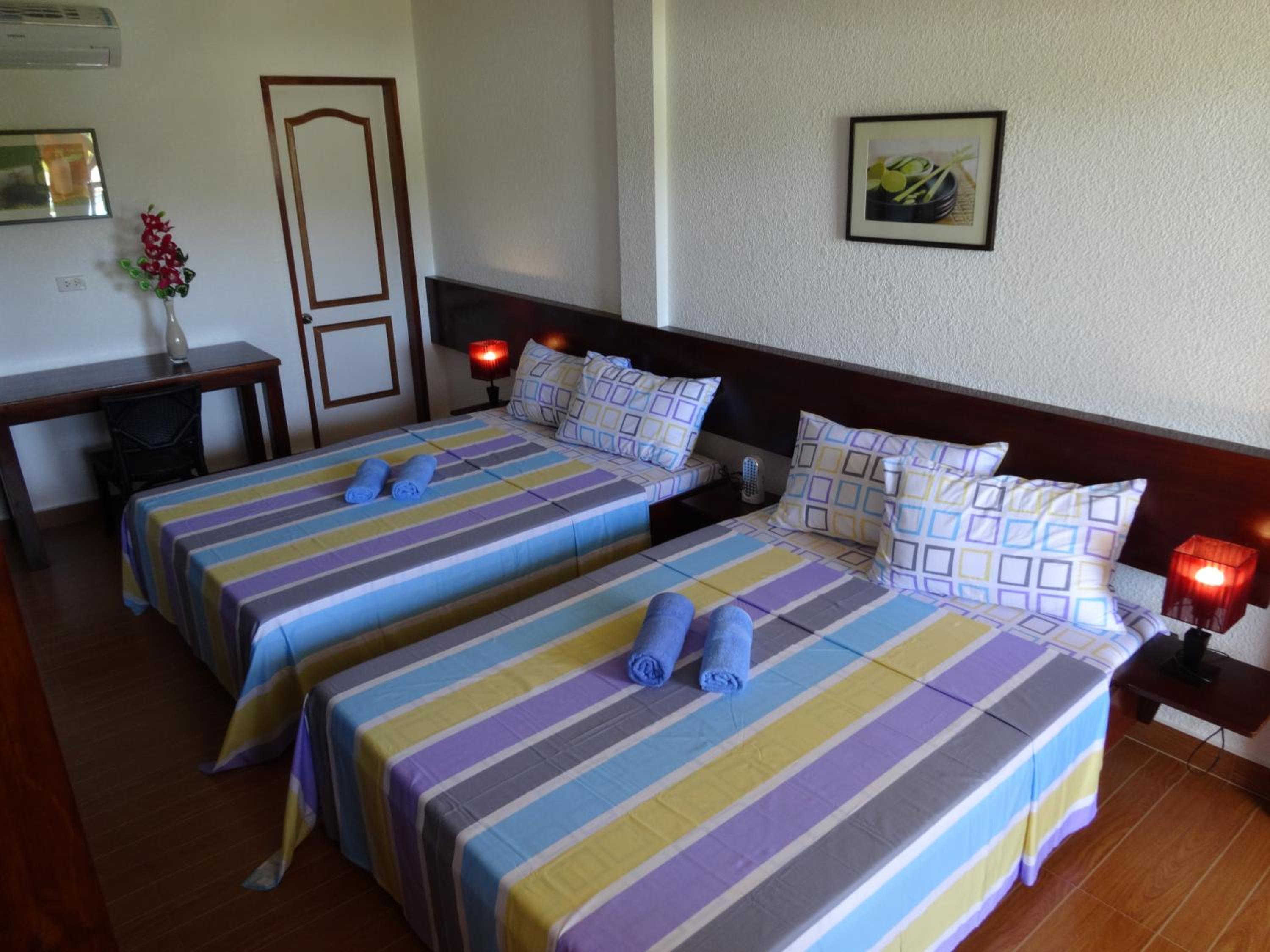 Deluxe Family Room - Photo 3