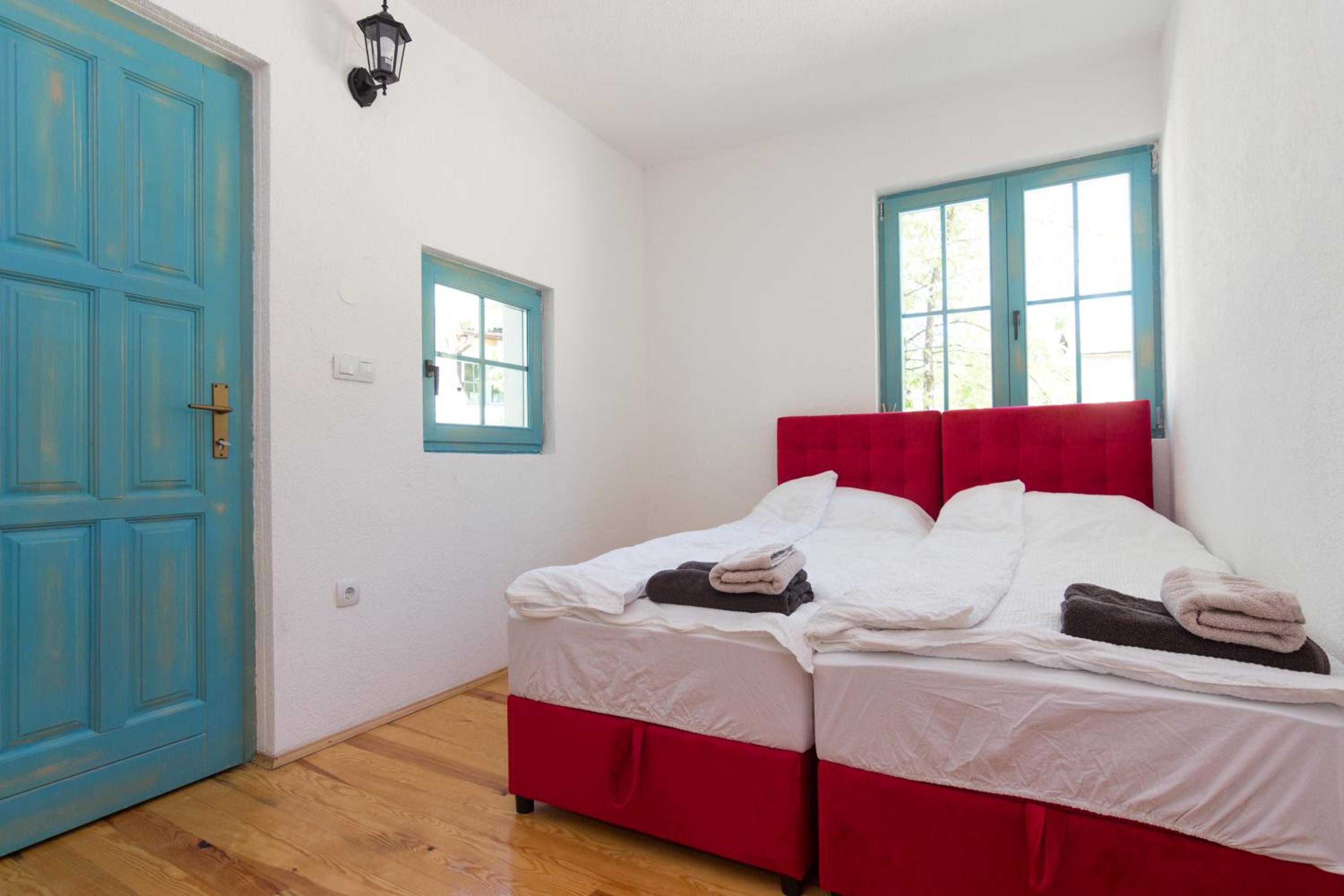 Deluxe Double or Twin Room photo 2