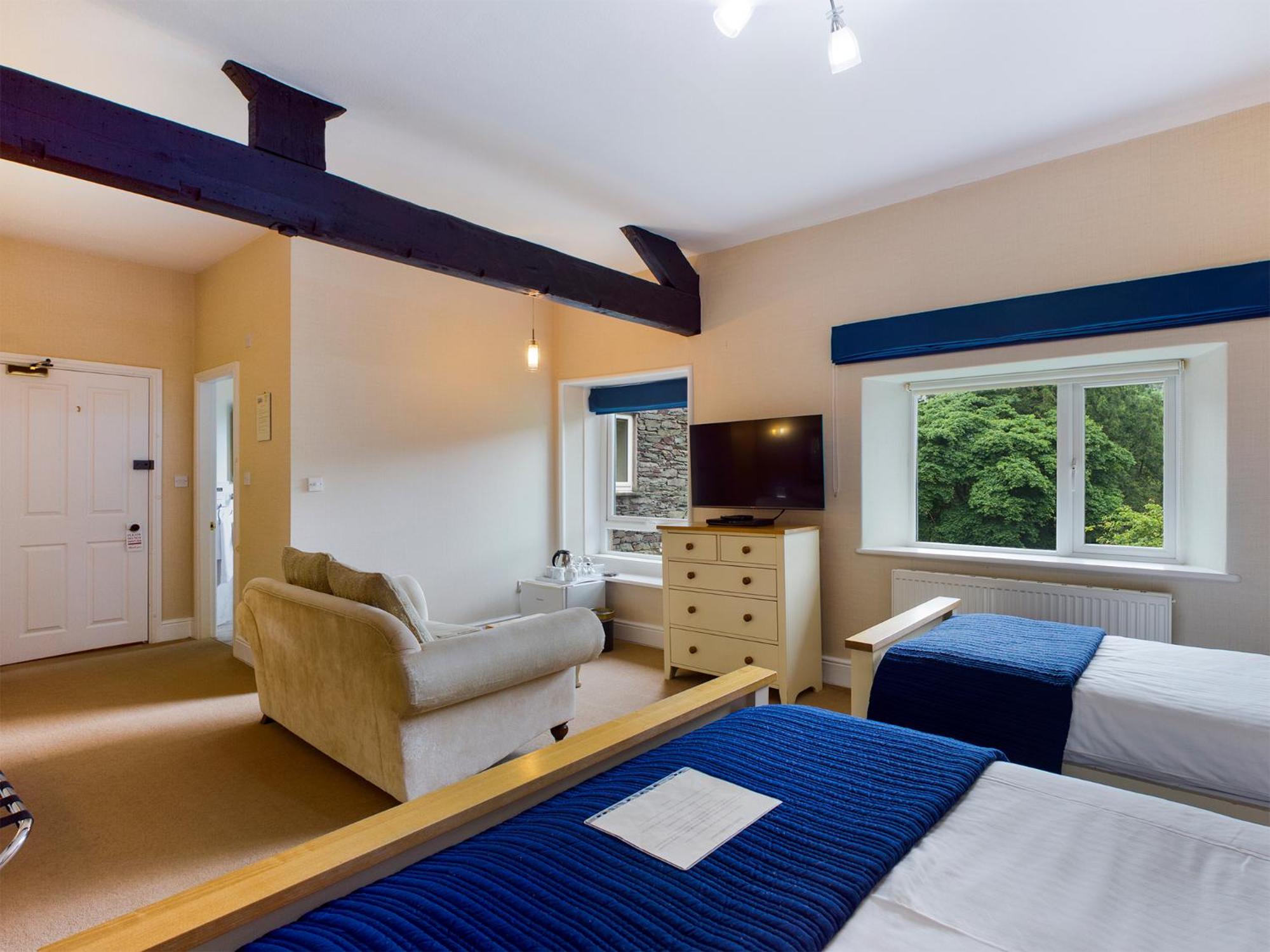 Superior Triple Room photo 2