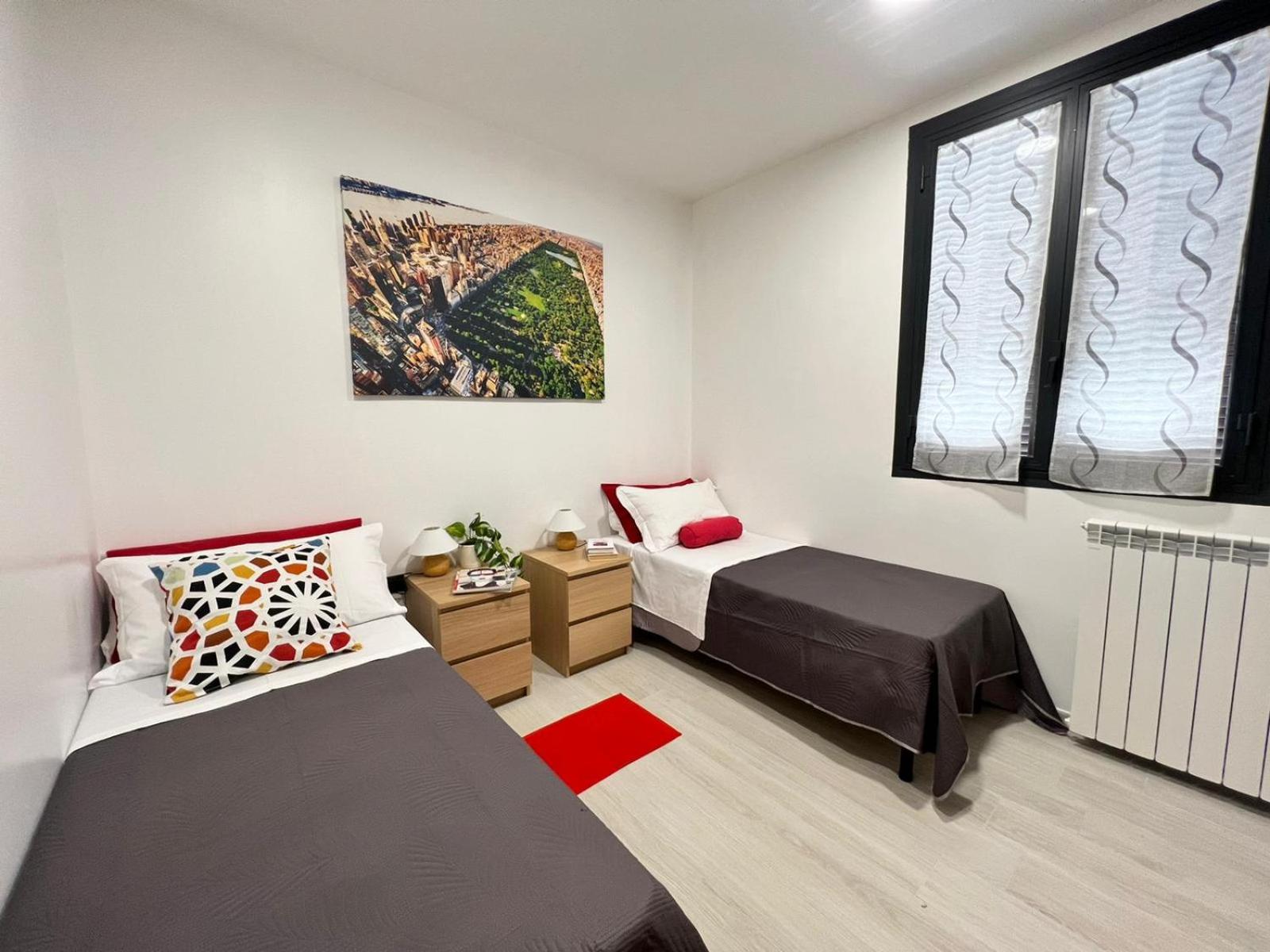 Three-Bedroom Apartment photo 2