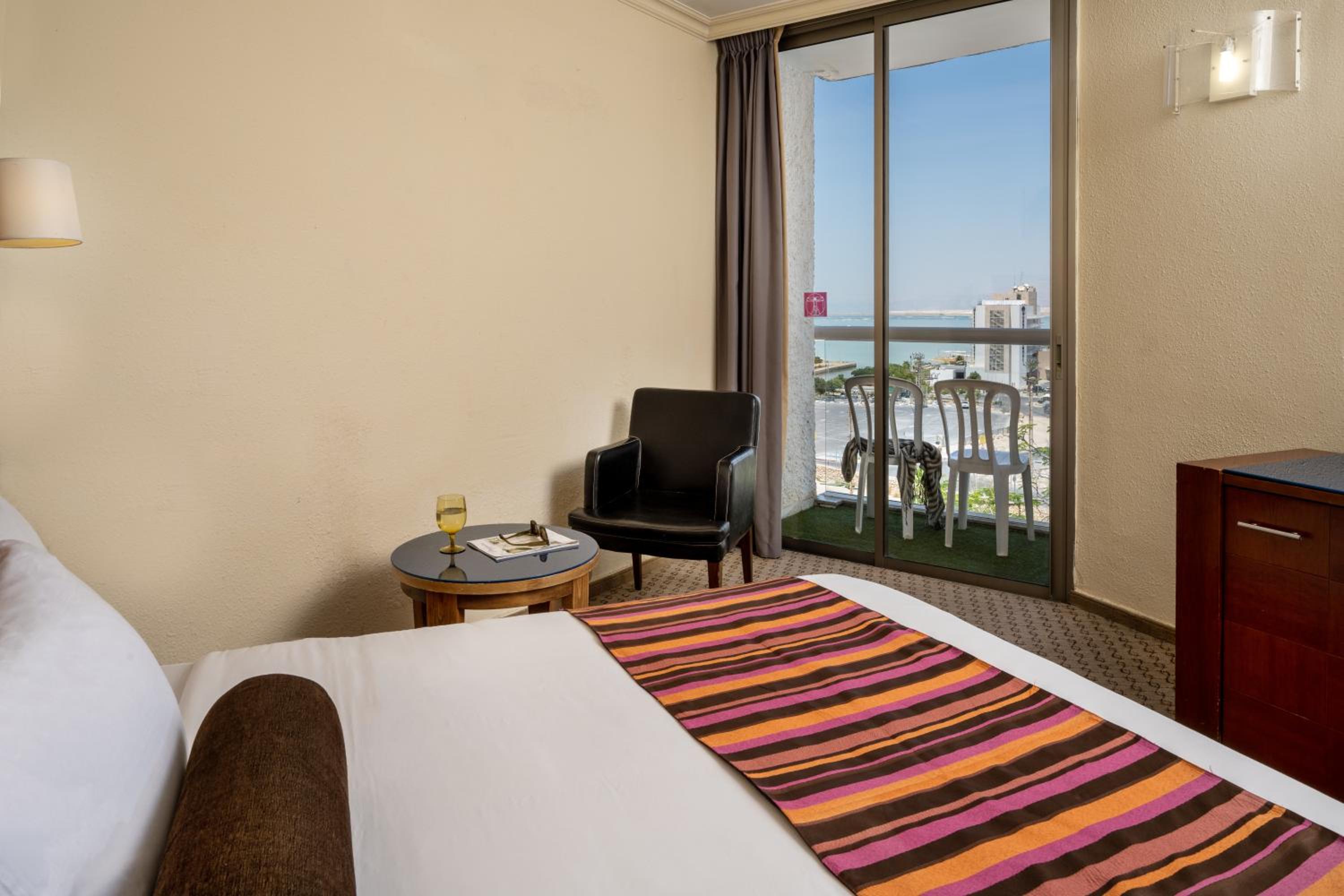 Superior Double or Twin Room (2 Adults +1 Child) thumbnail 5