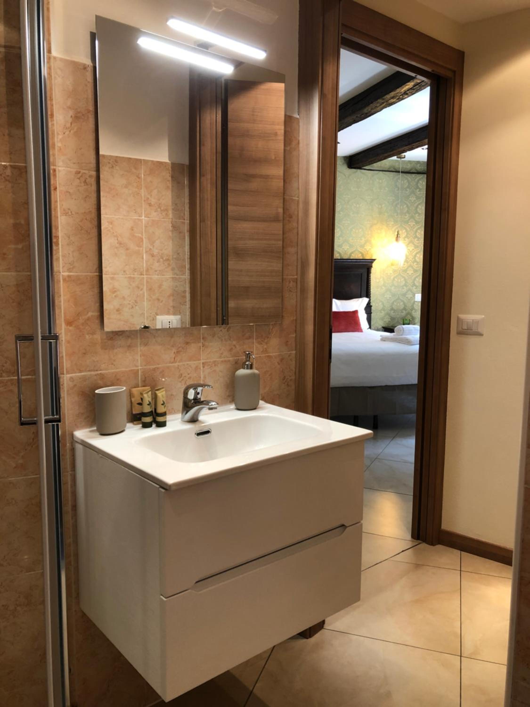 Standard Suite photo 2