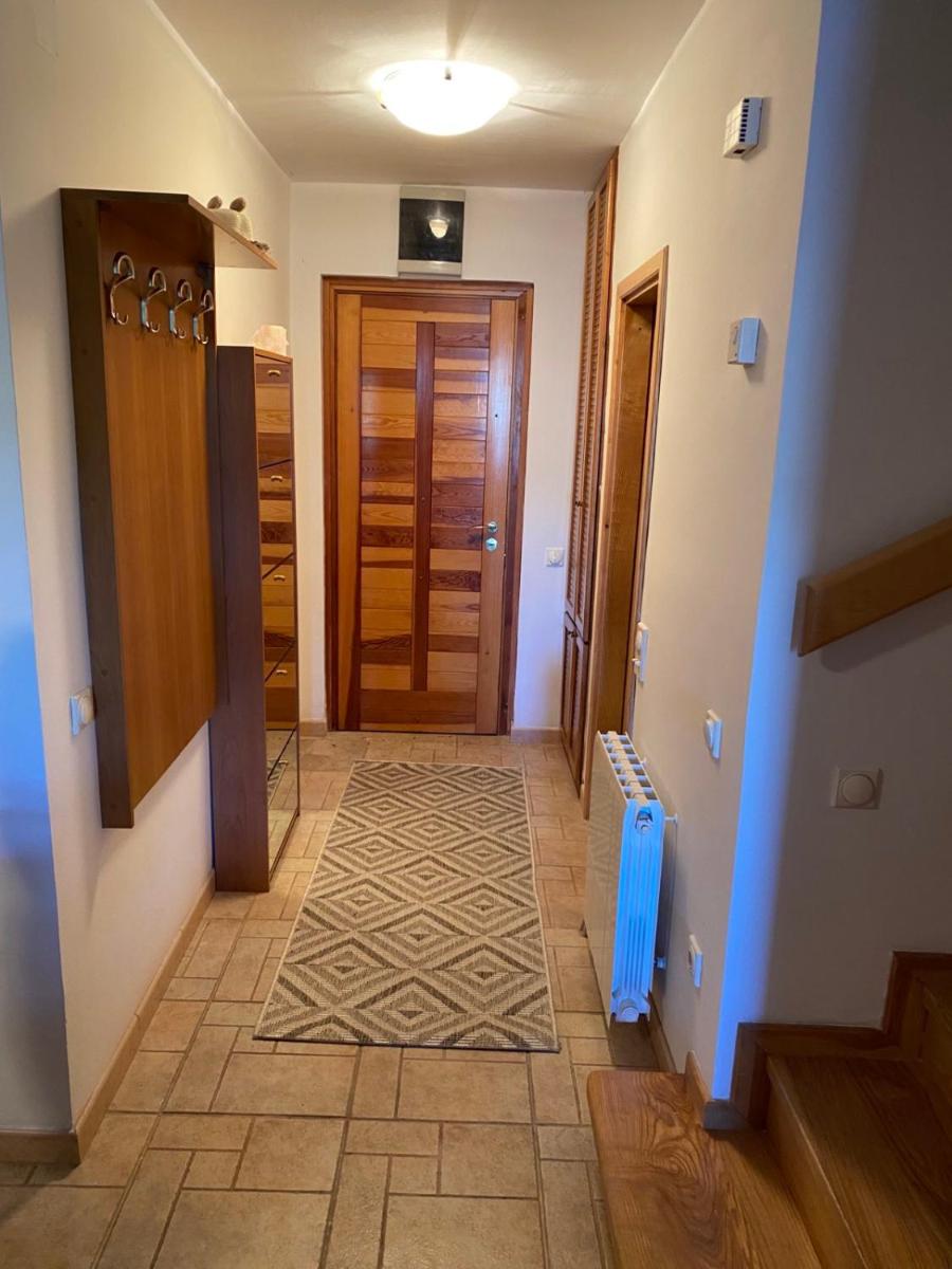 Three-Bedroom Apartment with Terrace and Sea View - Photo 7