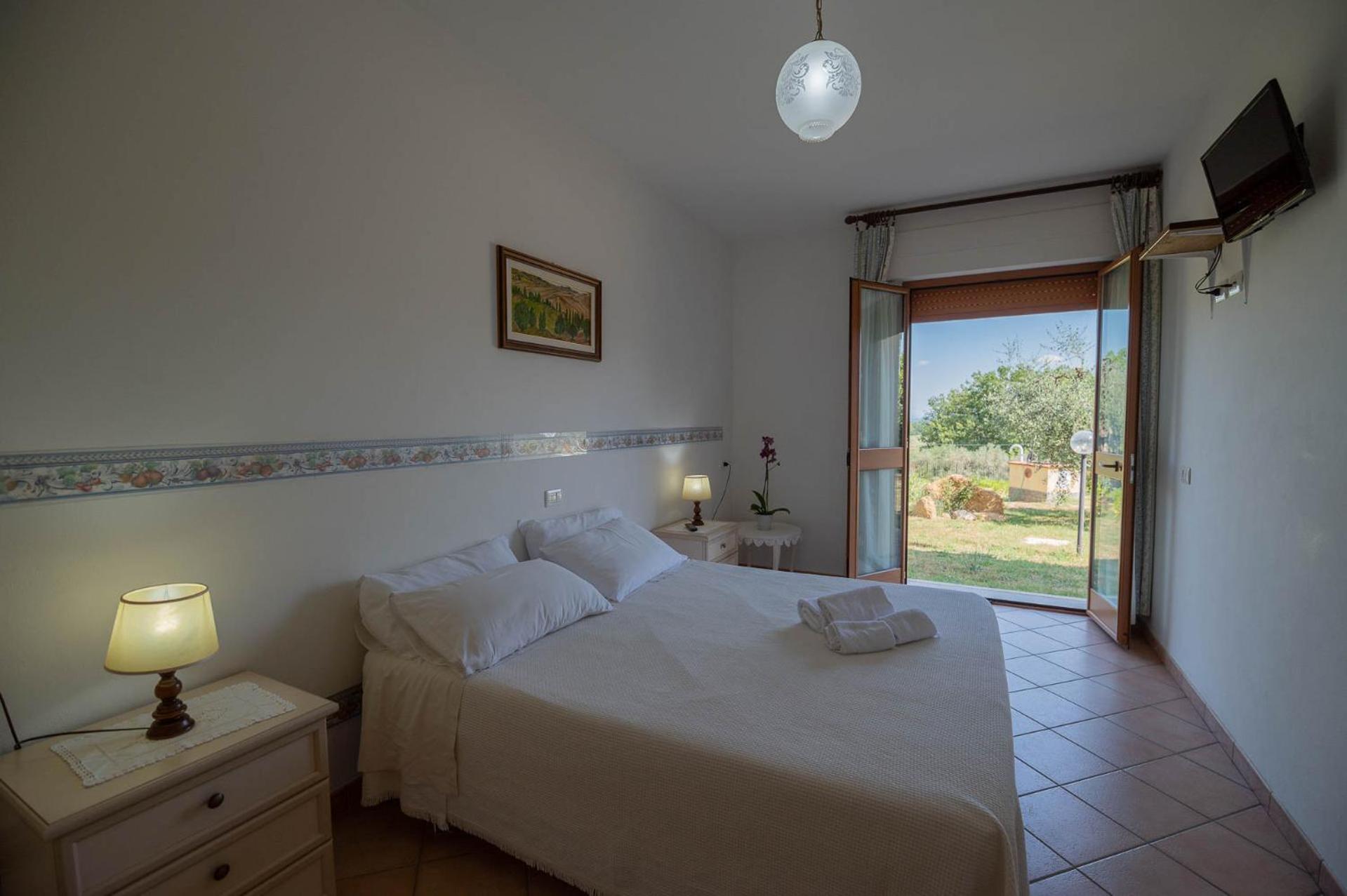 Quadruple Room with Private Bathroom photo 1