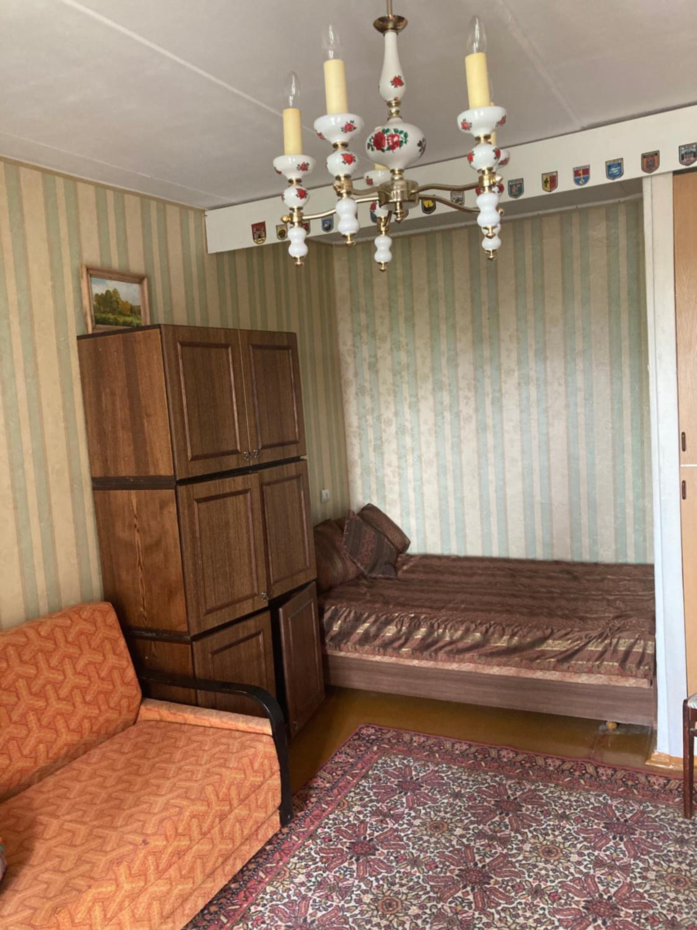 Apartment with Balcony - Photo 2